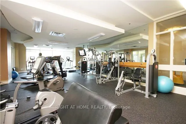 16 Harrison Garden Boulevard, #406