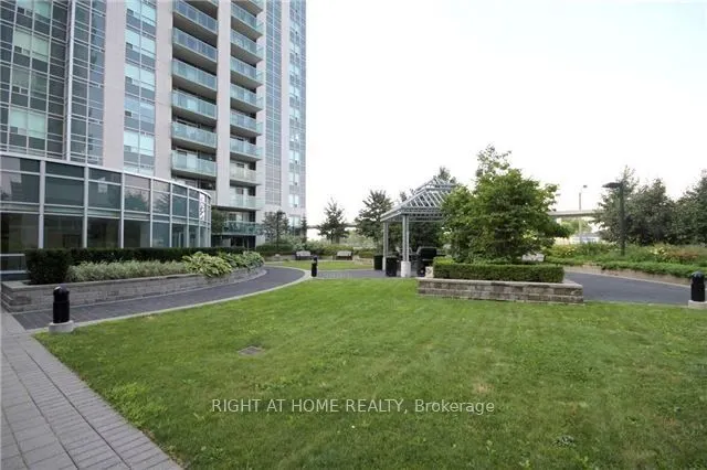 16 Harrison Garden Boulevard, #406