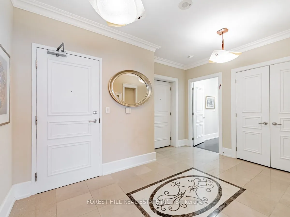 660 Sheppard Avenue E, #1402
