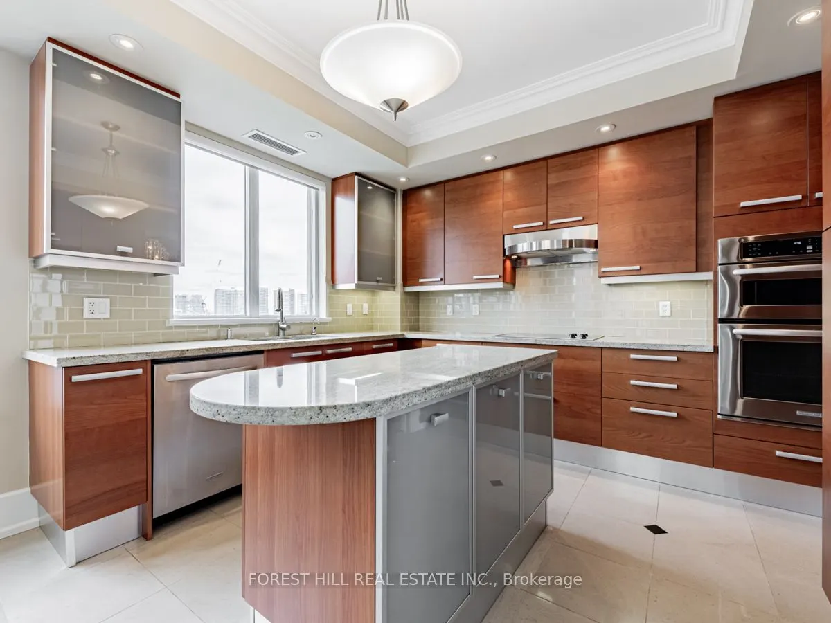 660 Sheppard Avenue E, #1402
