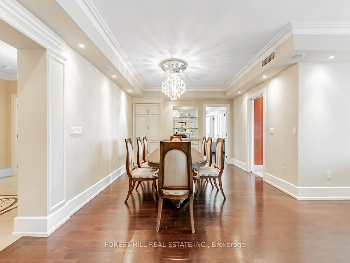 660 Sheppard Avenue E, #1402