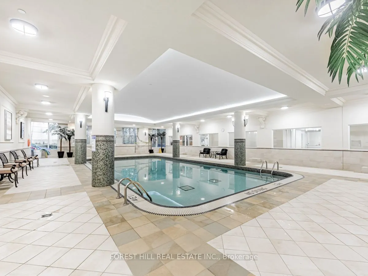 660 Sheppard Avenue E, #1402