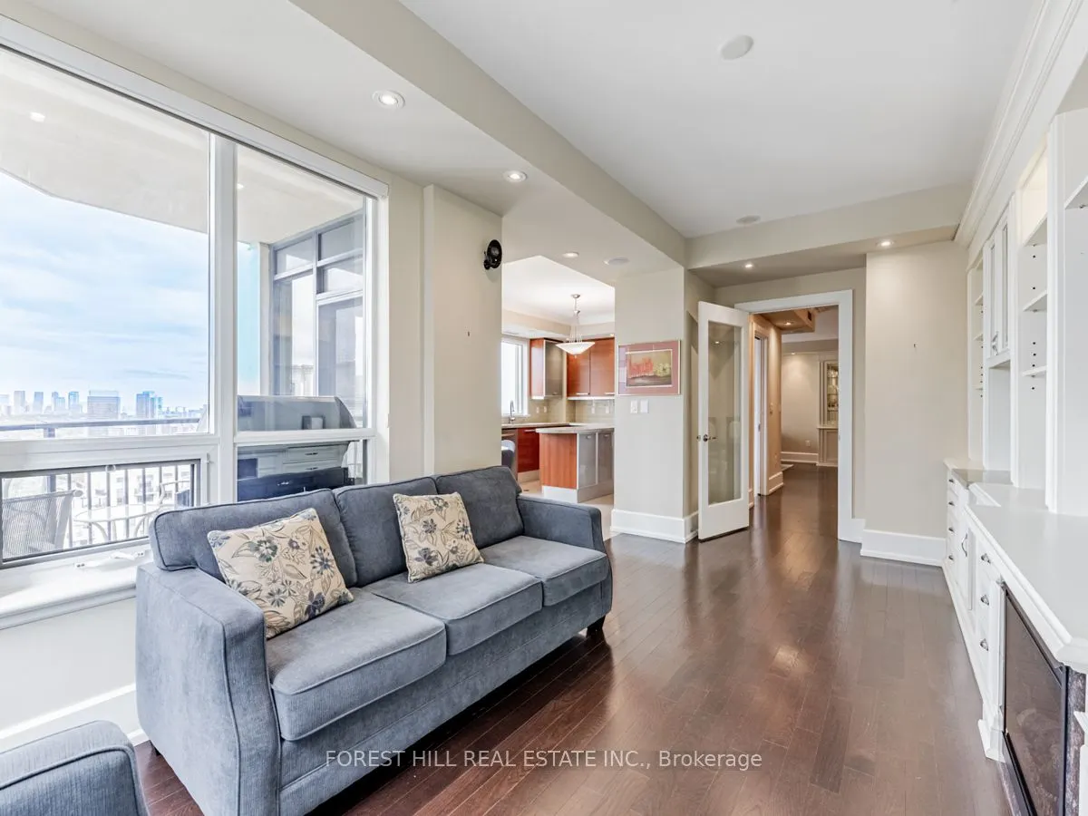 660 Sheppard Avenue E, #1402