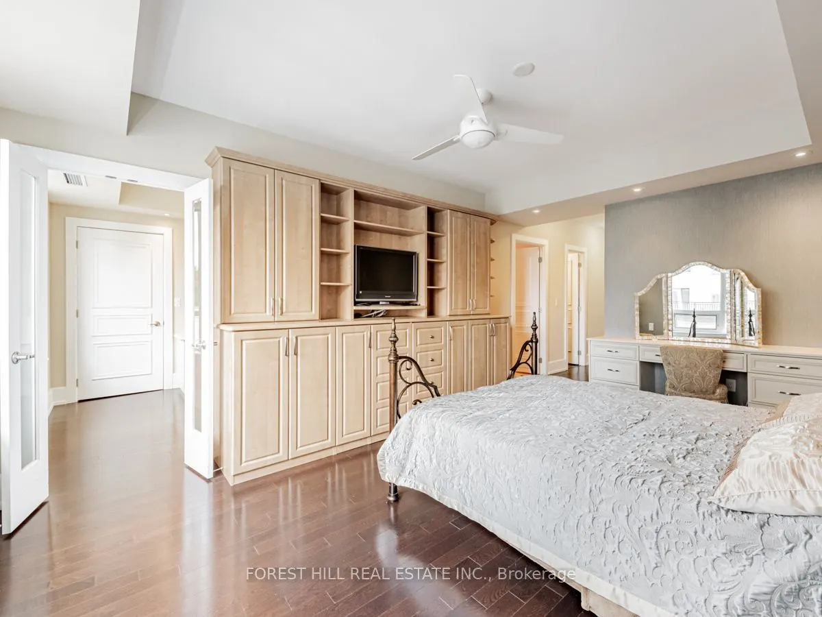 660 Sheppard Avenue E, #1402
