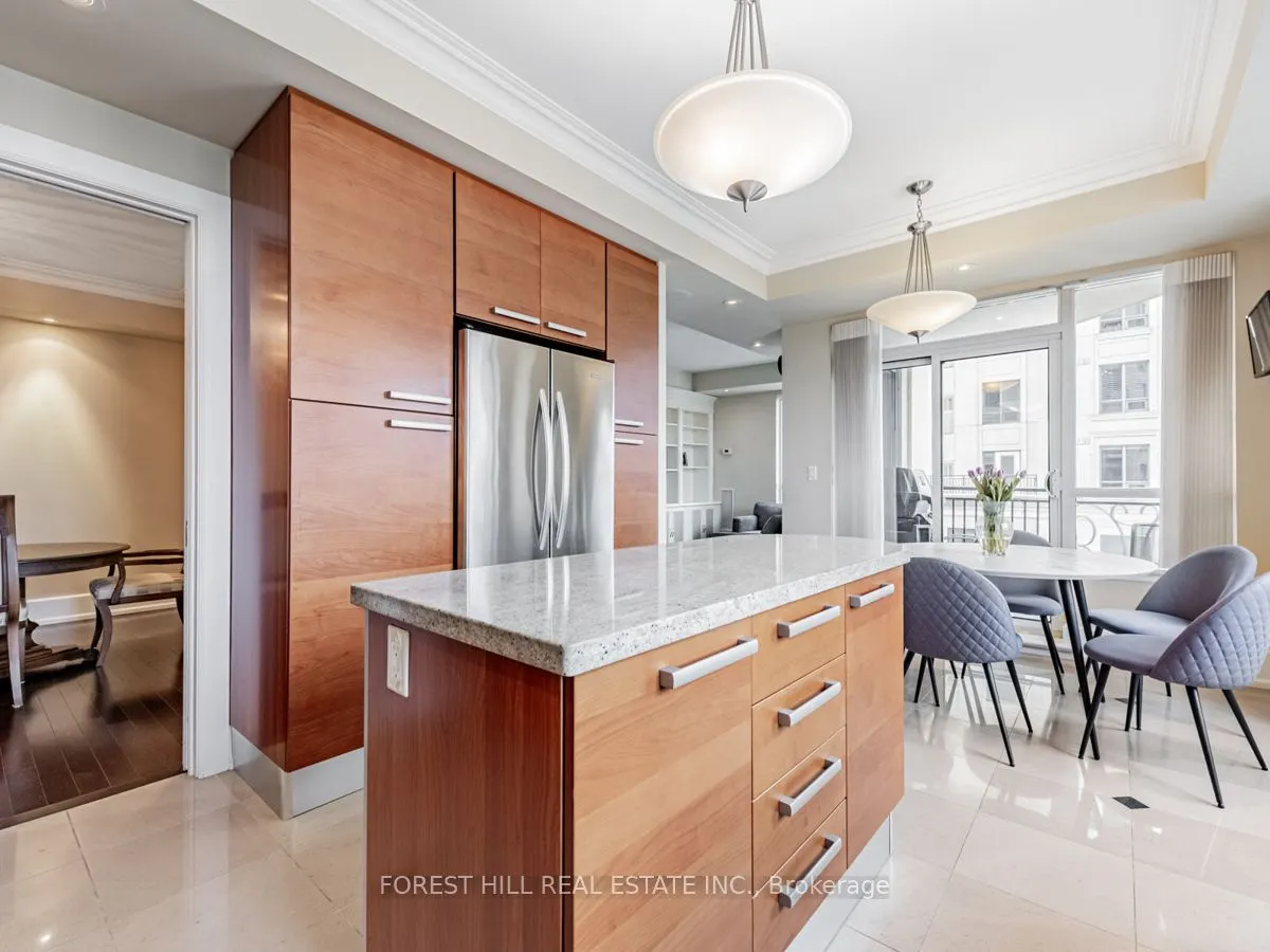 660 Sheppard Avenue E, #1402
