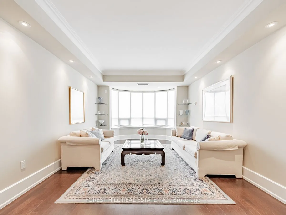660 Sheppard Avenue E, #1402