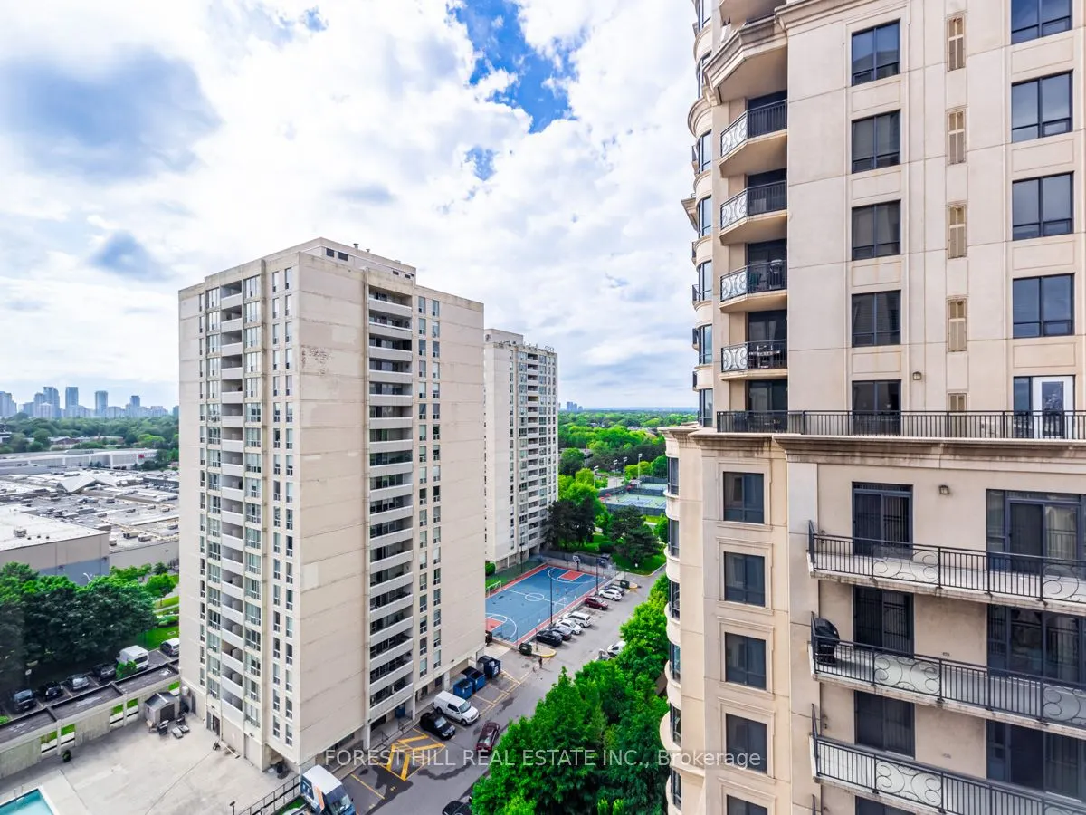 660 Sheppard Avenue E, #1402