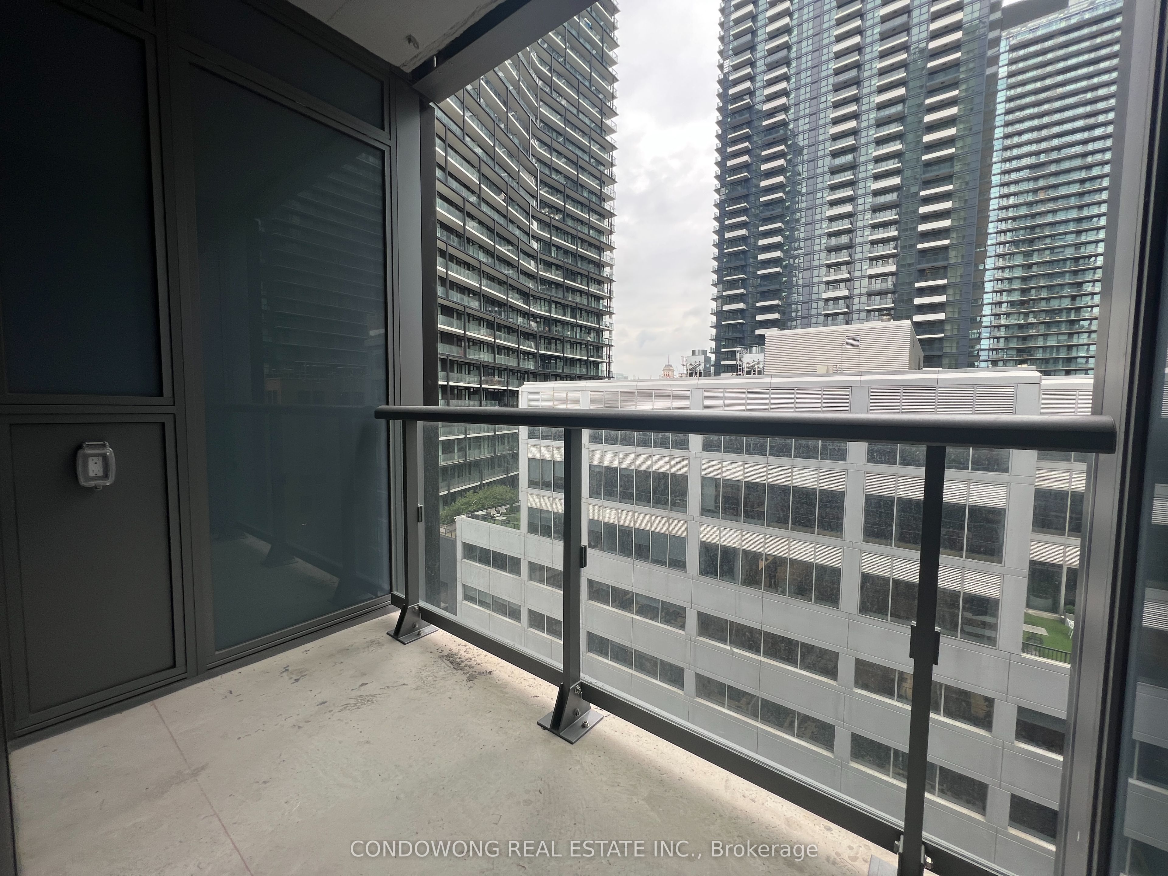 108 Peter Street #1106