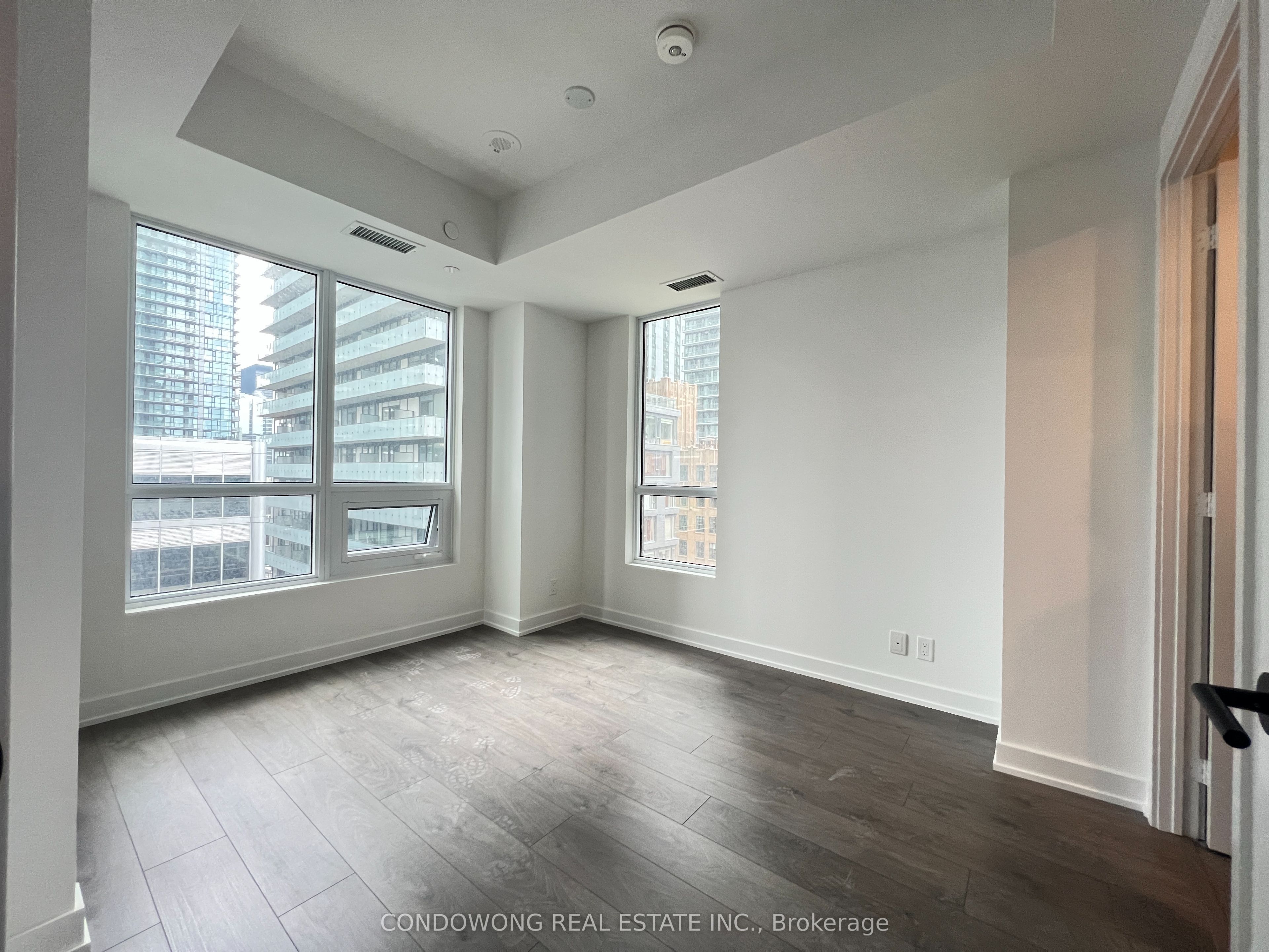108 Peter Street #1106