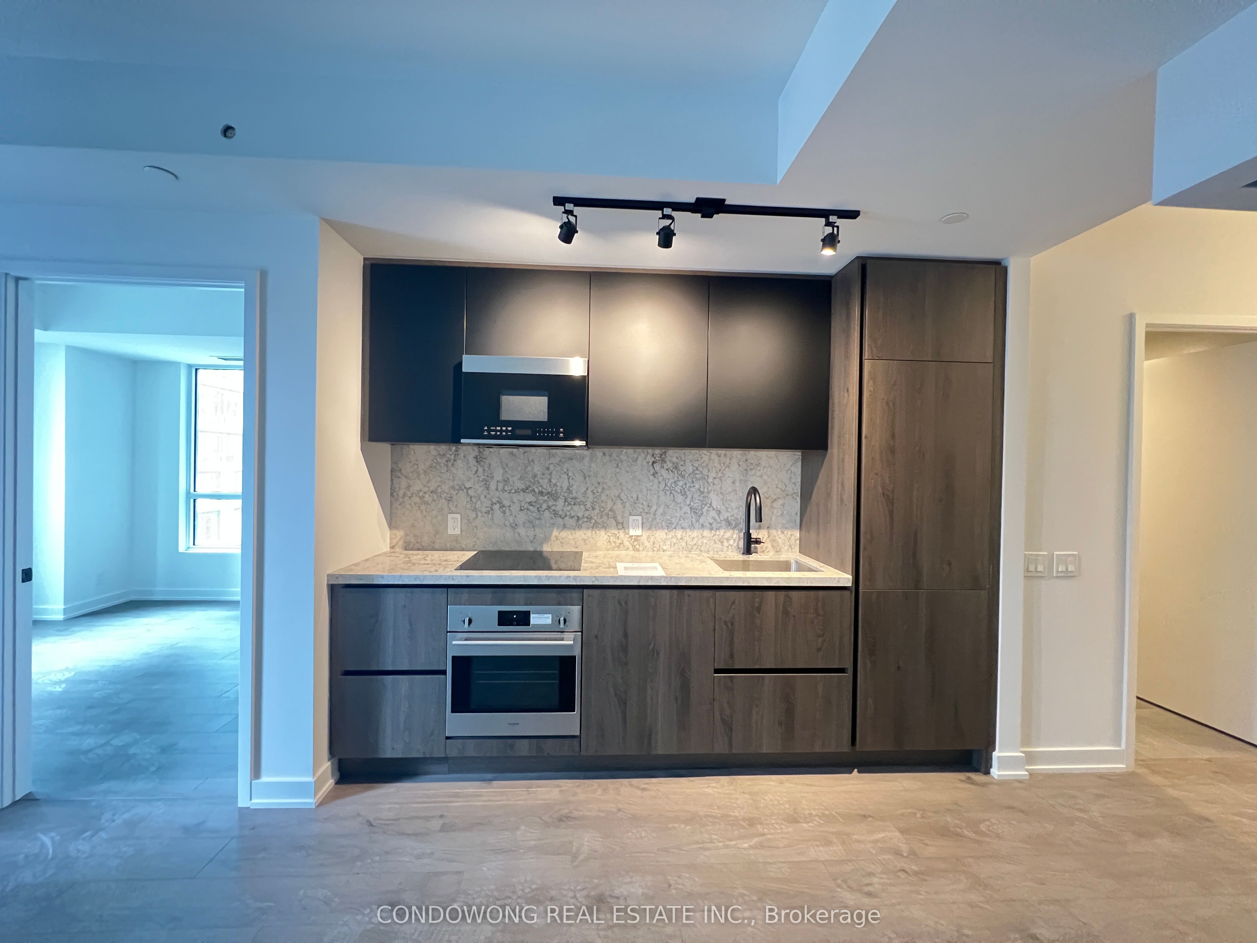108 Peter Street #1106