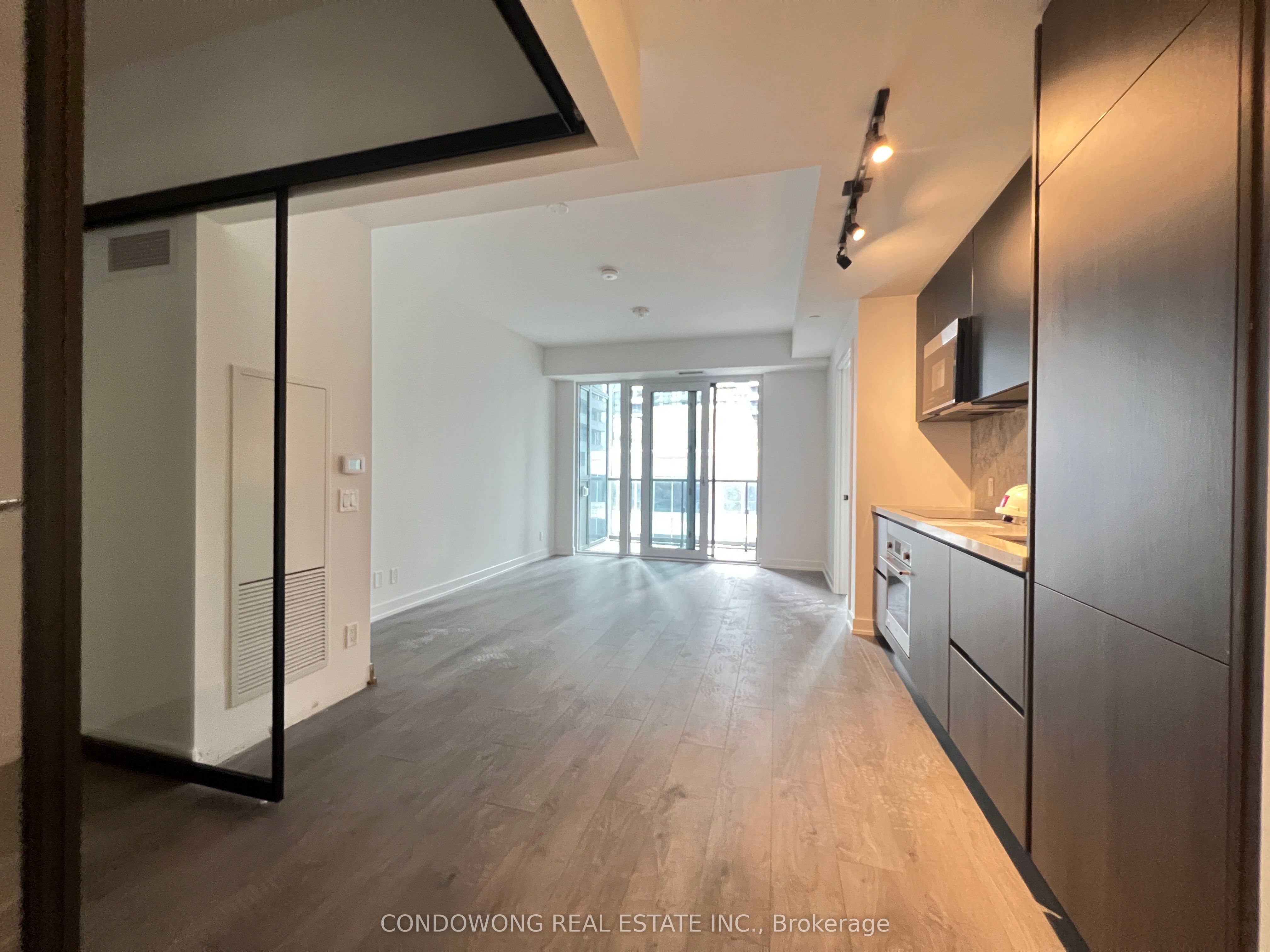 108 Peter Street #1106