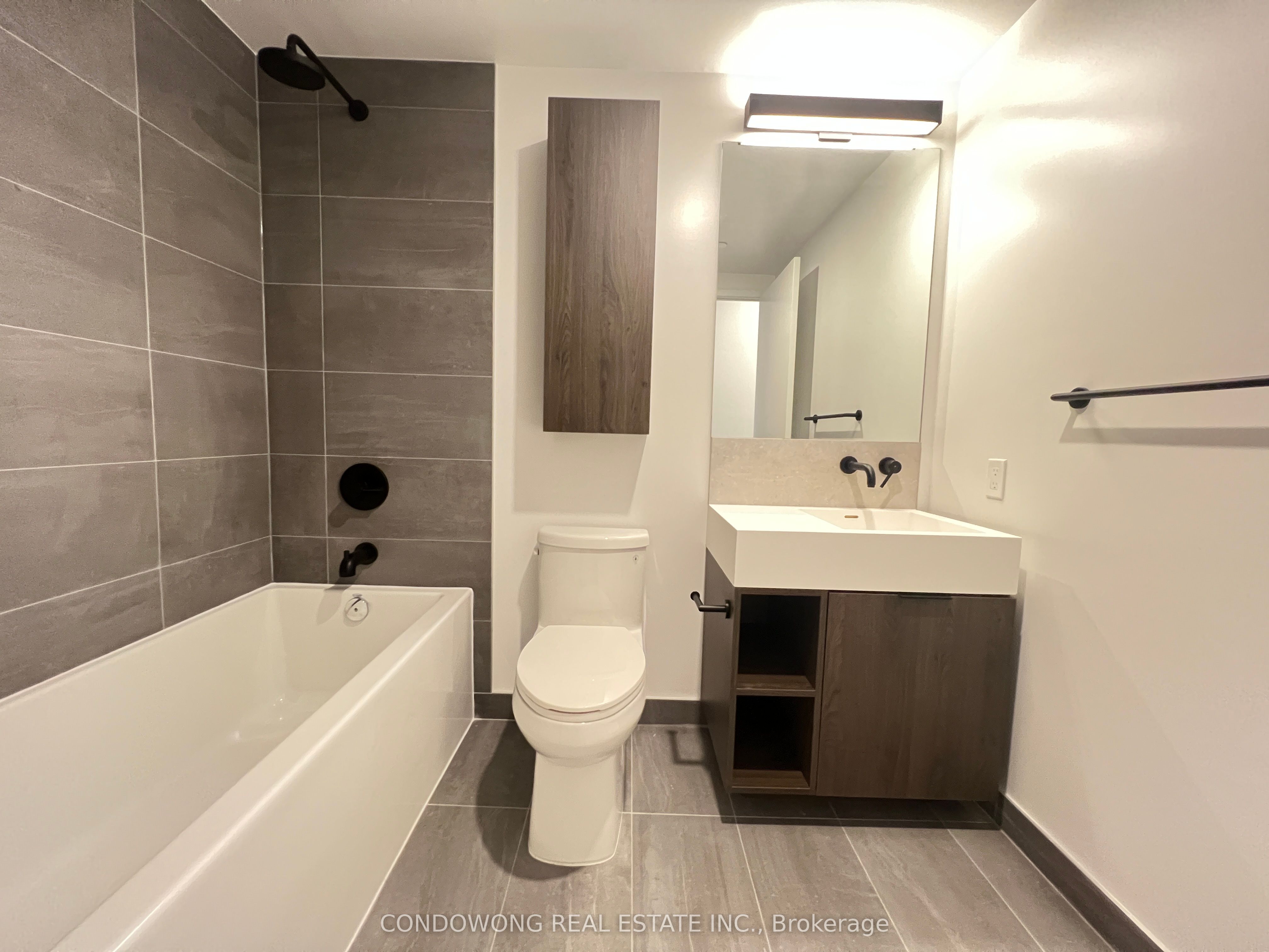 108 Peter Street #1106