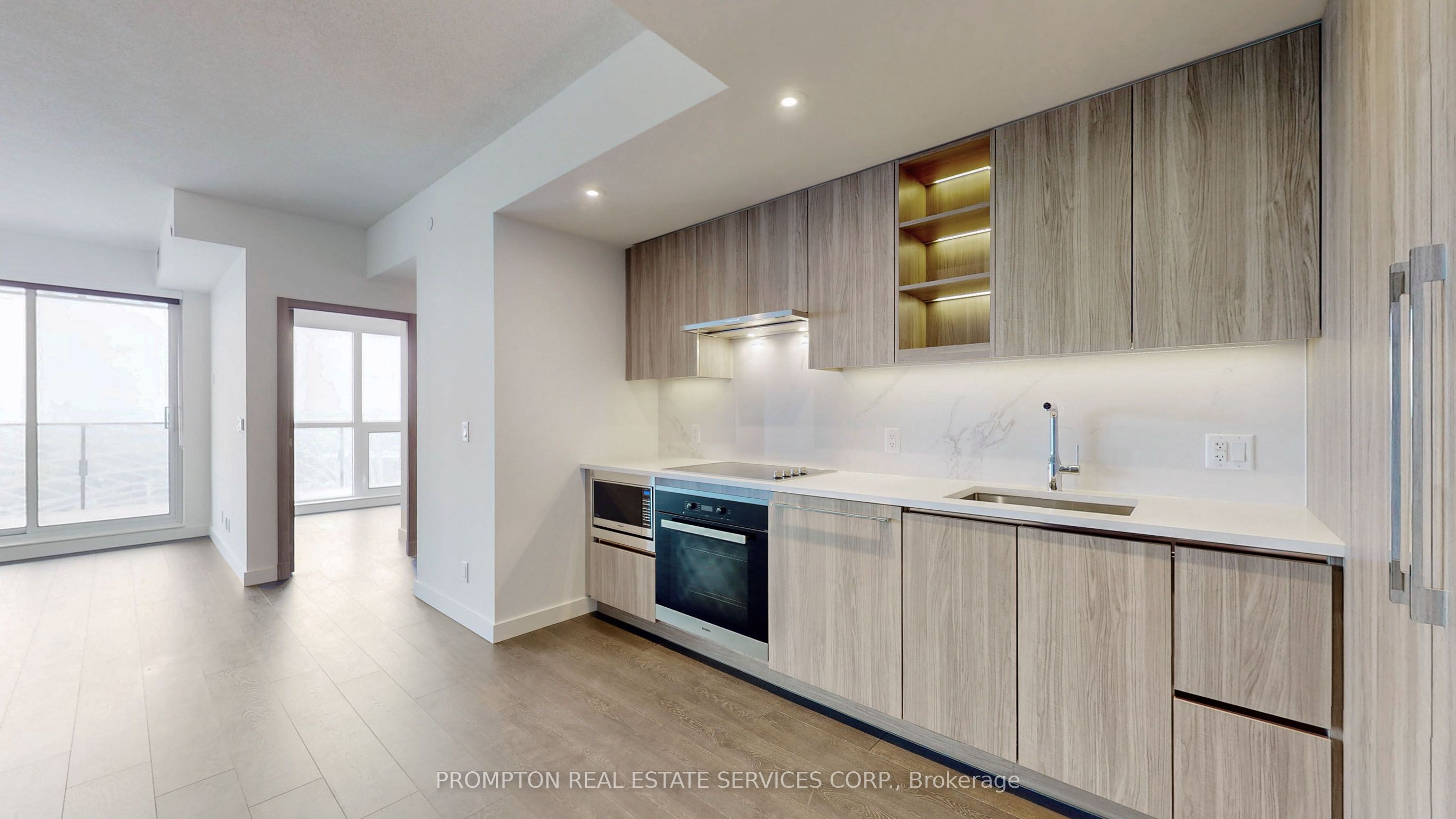 95 McMahon Drive, #3708