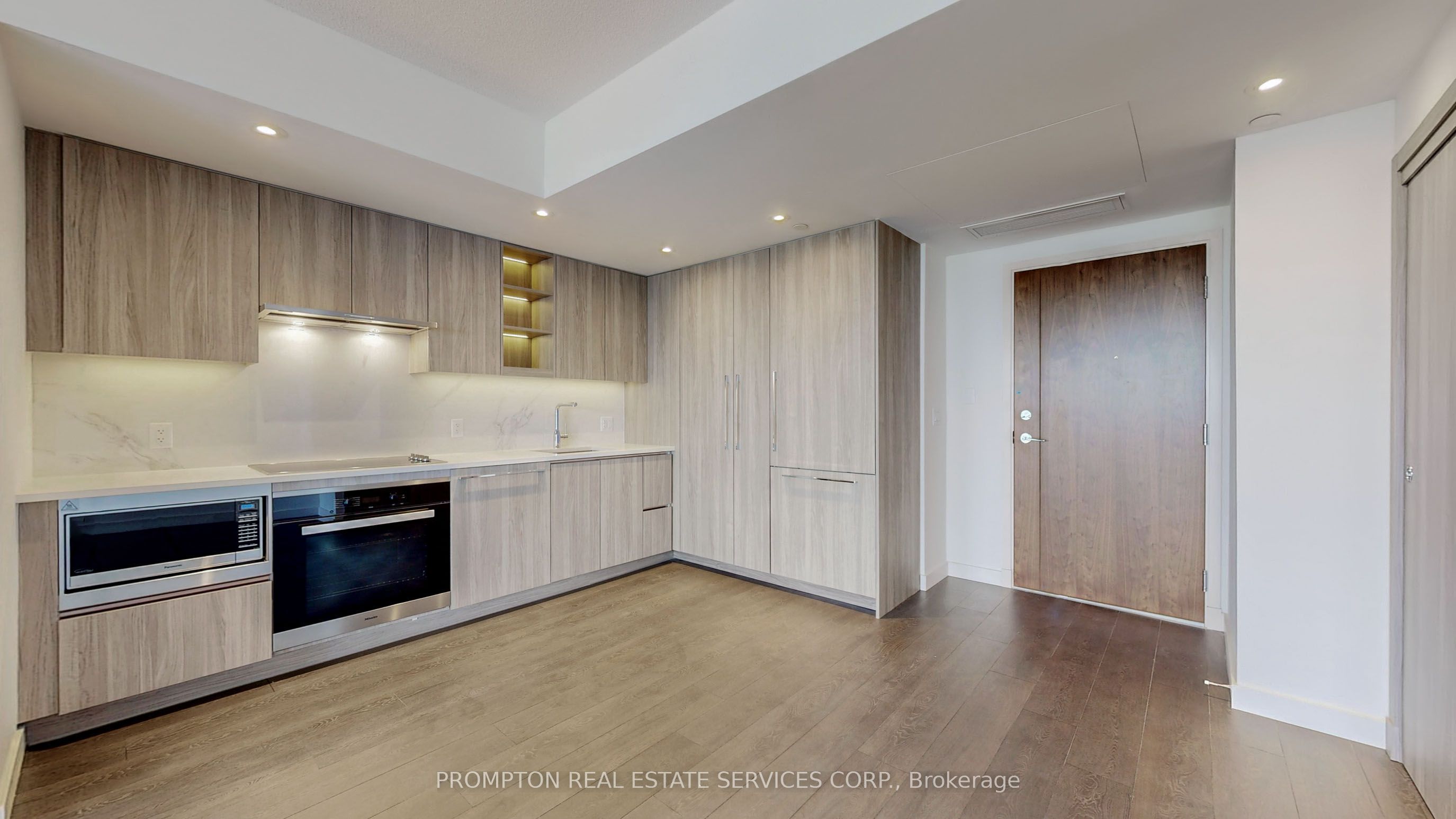 95 McMahon Drive, #3708