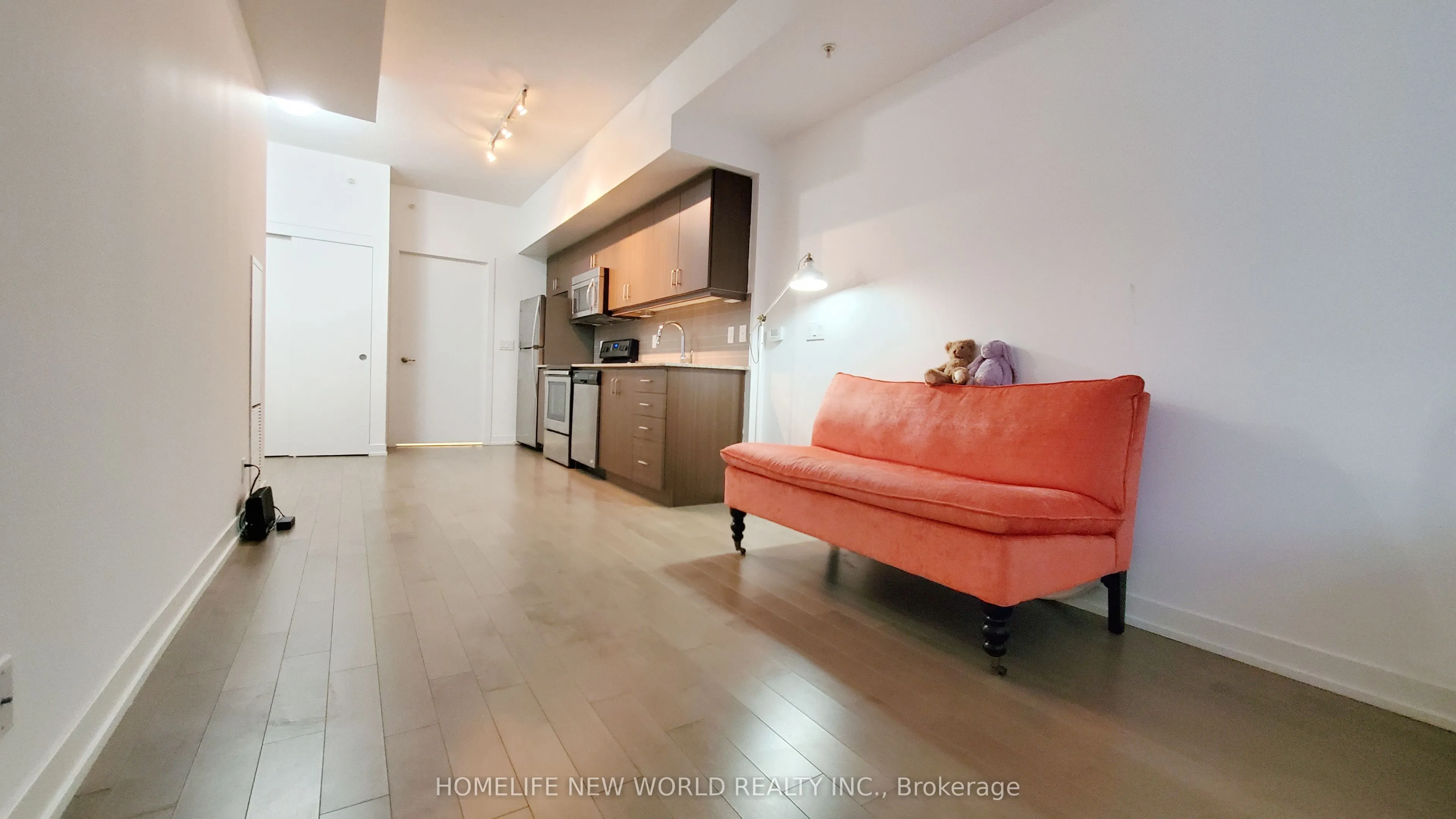 10 Willison Square, #602