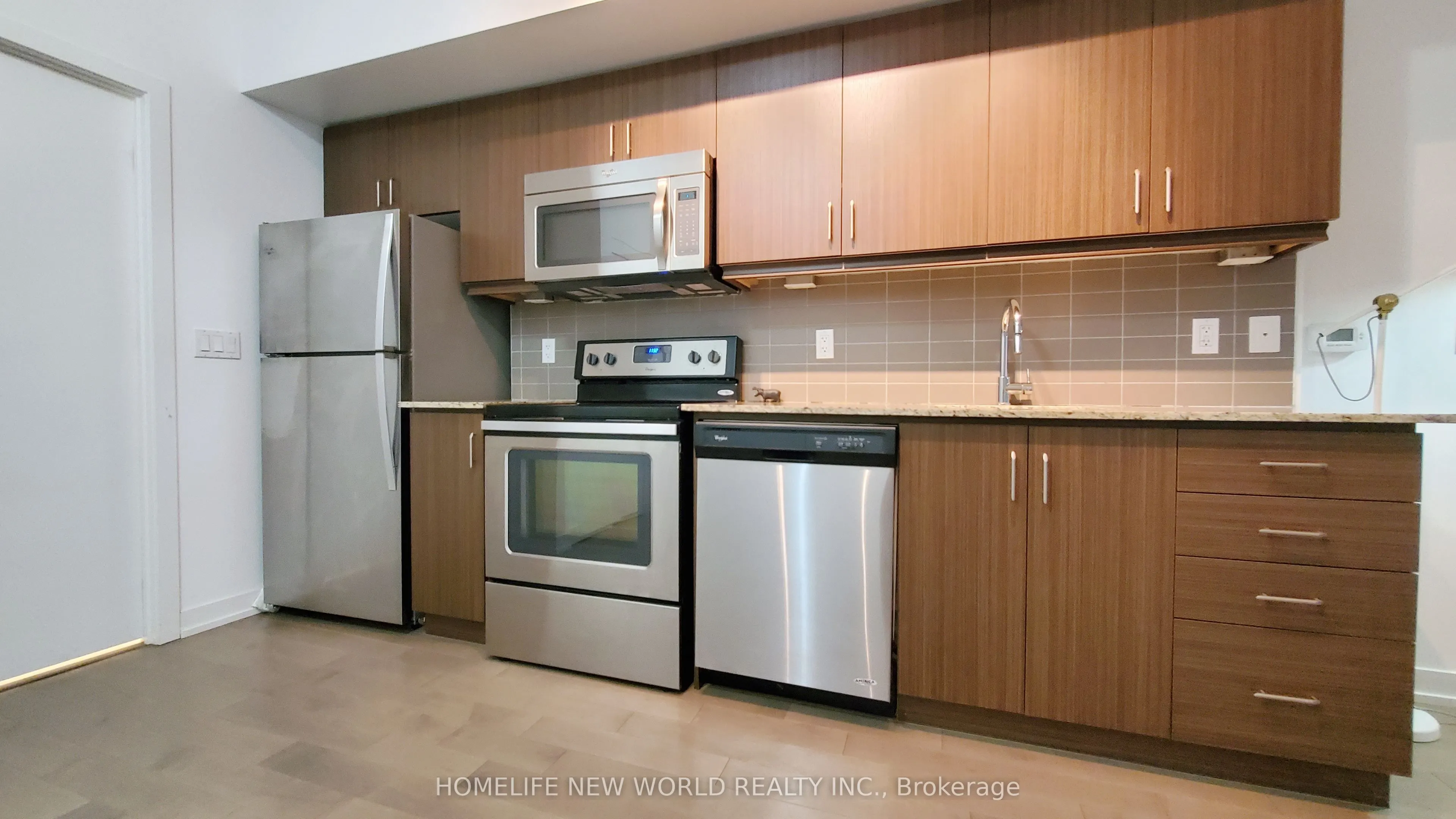 10 Willison Square, #602