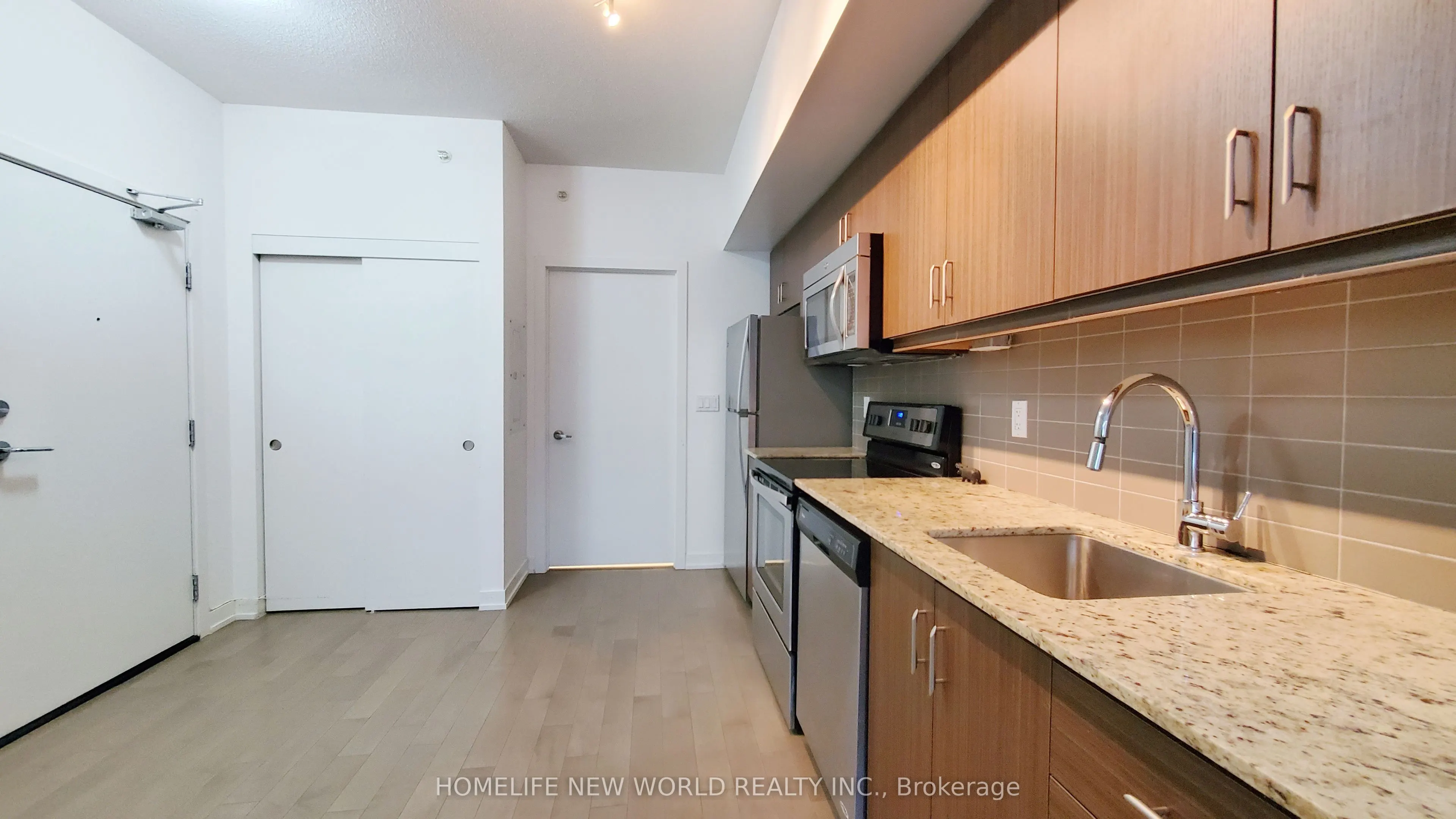 10 Willison Square, #602