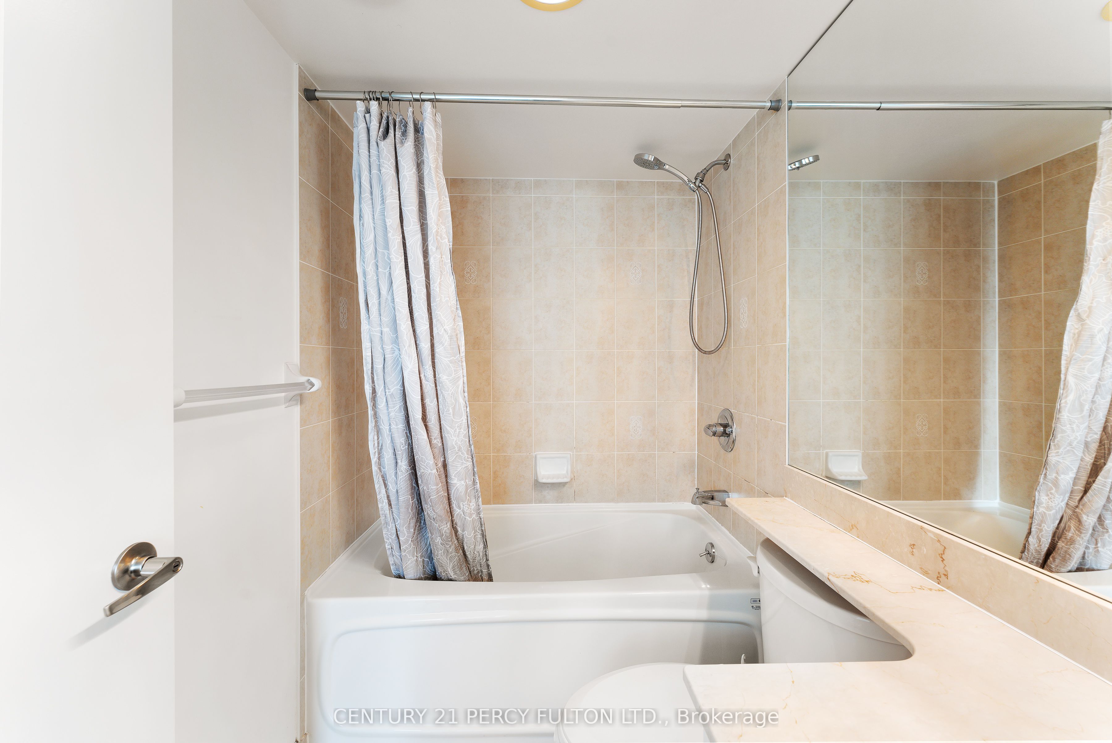 210 Victoria Street, #2411