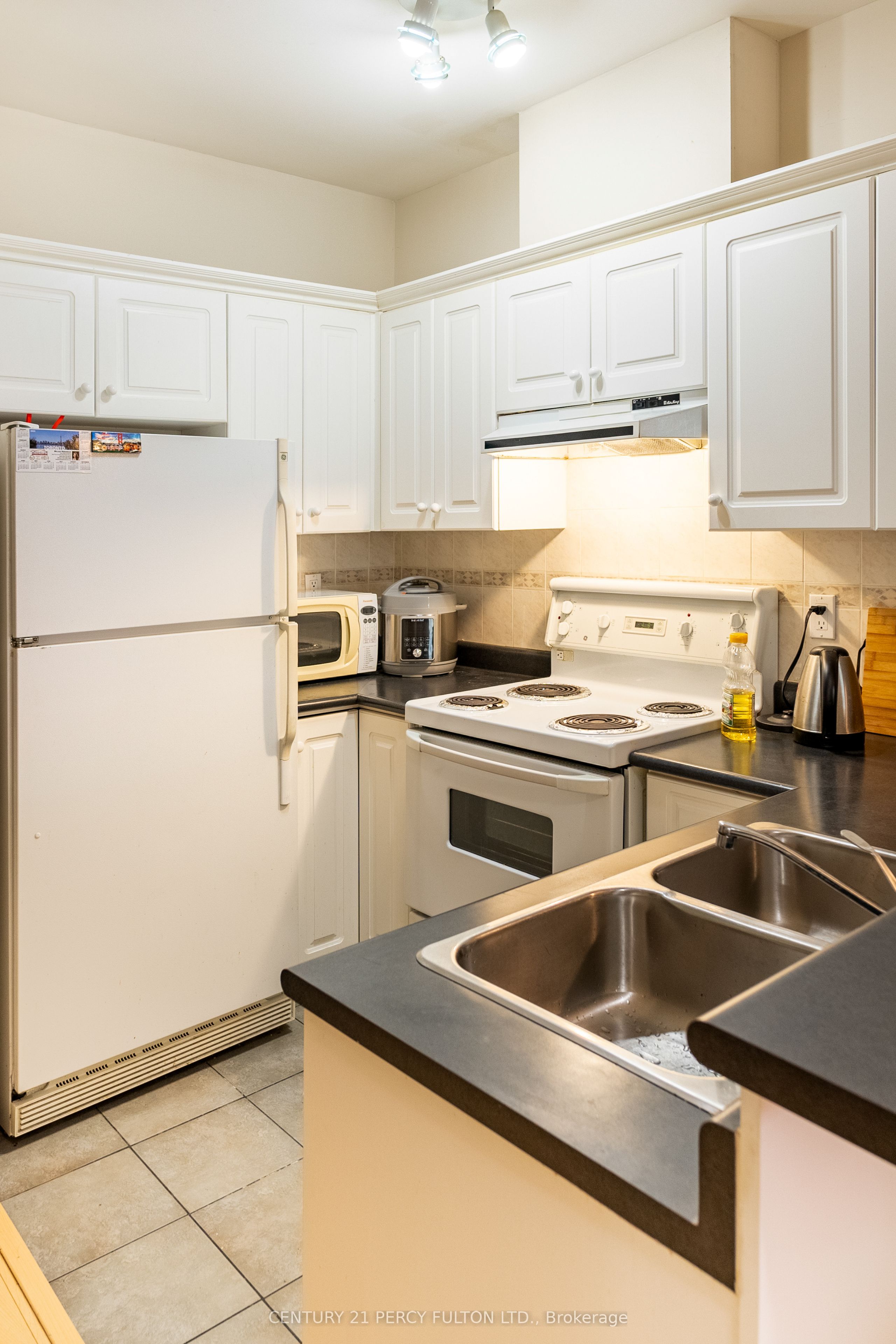 393 King Street W #1204
