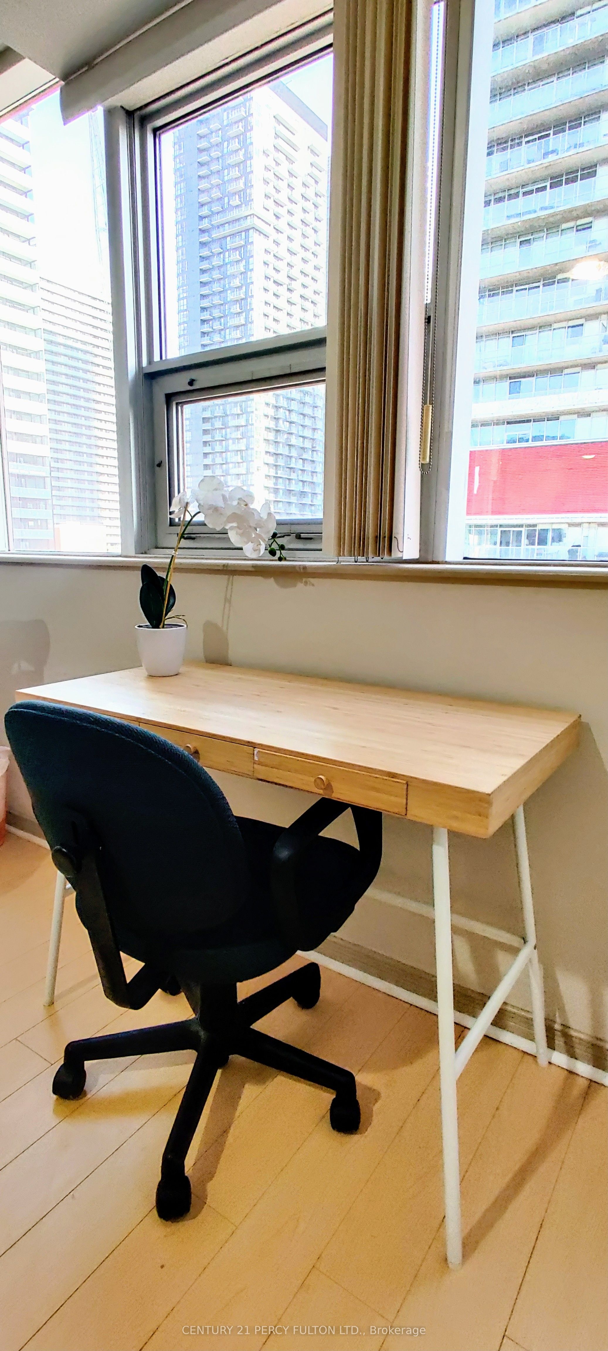 393 King Street W #1204