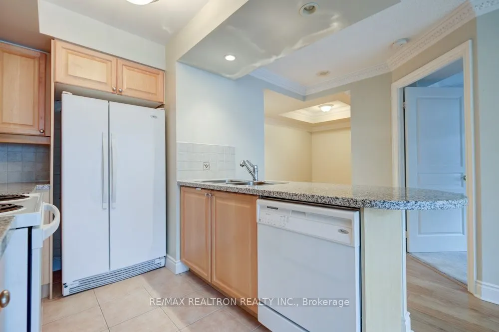 10 Northtown Way, #410