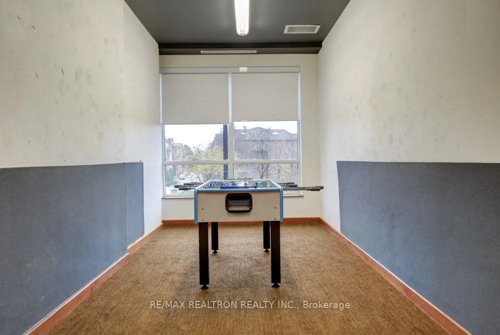 10 Northtown Way, #410