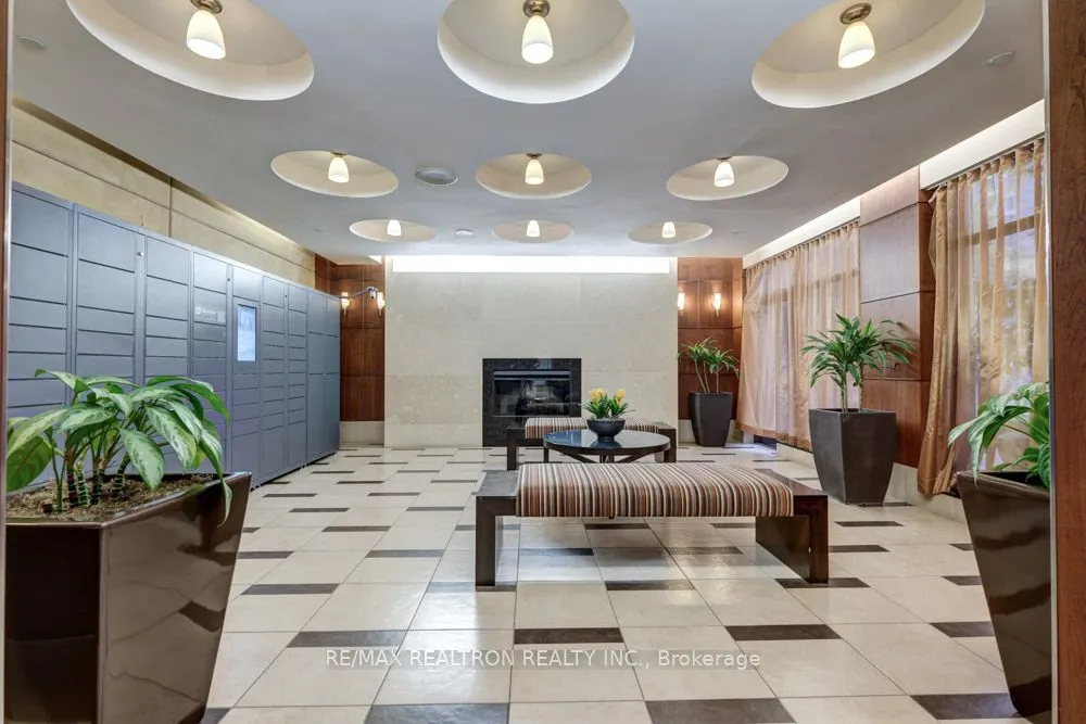 10 Northtown Way, #410