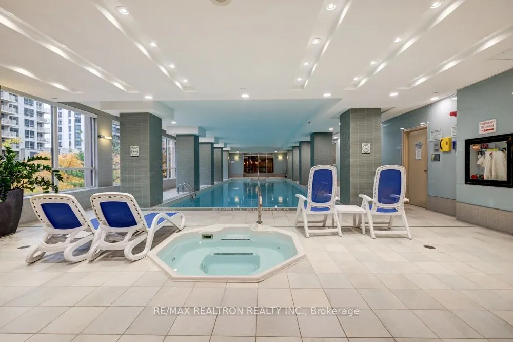 10 Northtown Way, #410