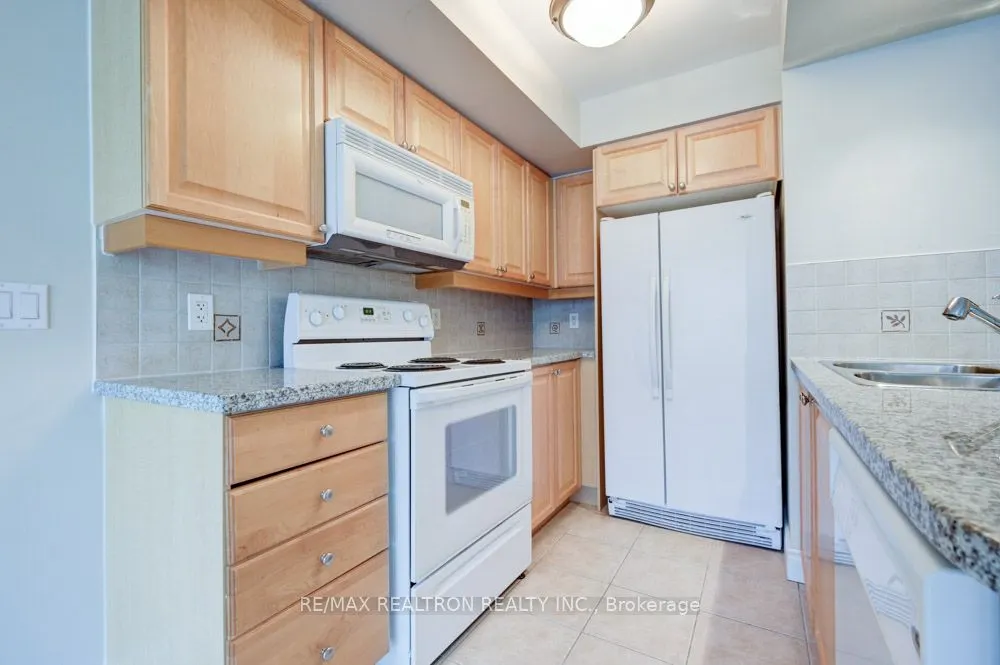 10 Northtown Way, #410