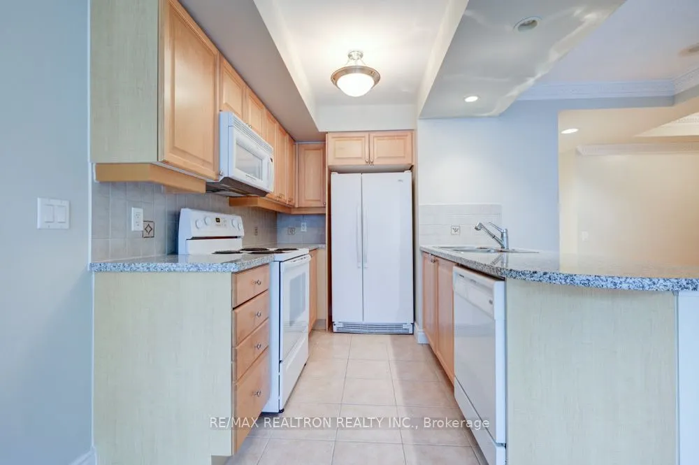 10 Northtown Way, #410