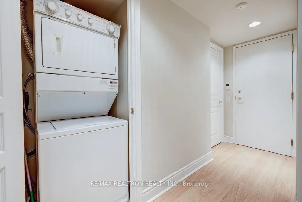 10 Northtown Way, #410