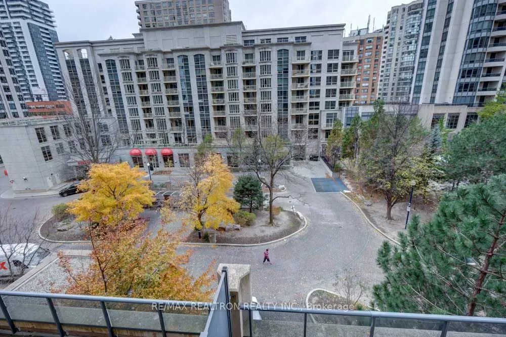 10 Northtown Way, #410
