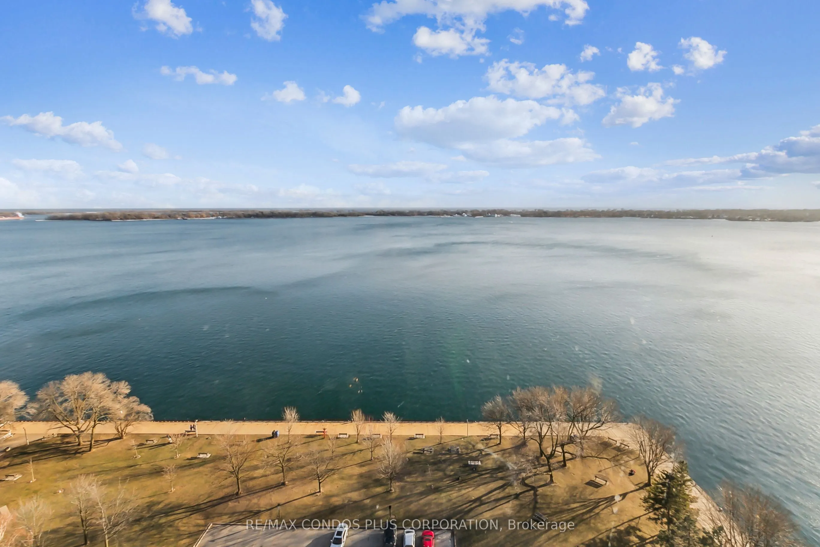 33 HARBOUR Square, #1801