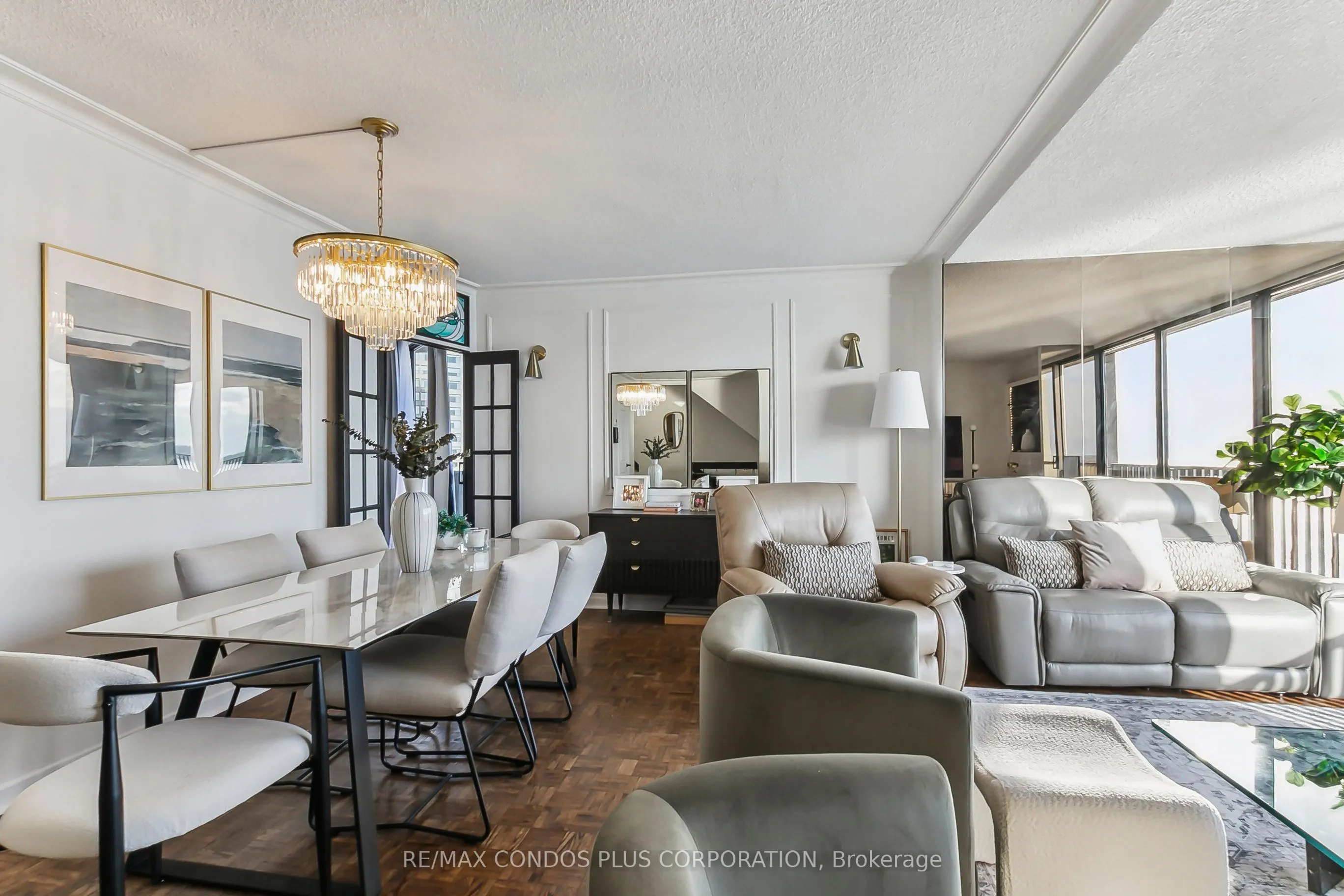 33 HARBOUR Square, #1801