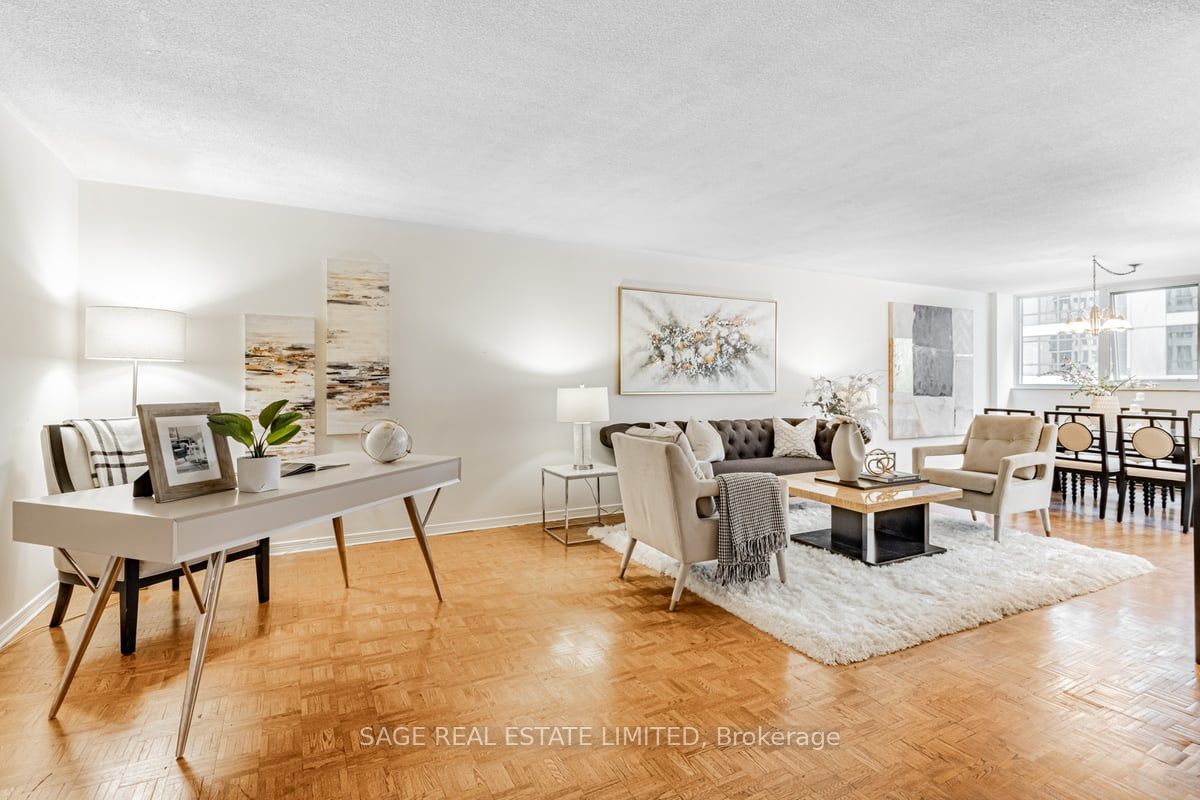 360 Bloor Street E #1007