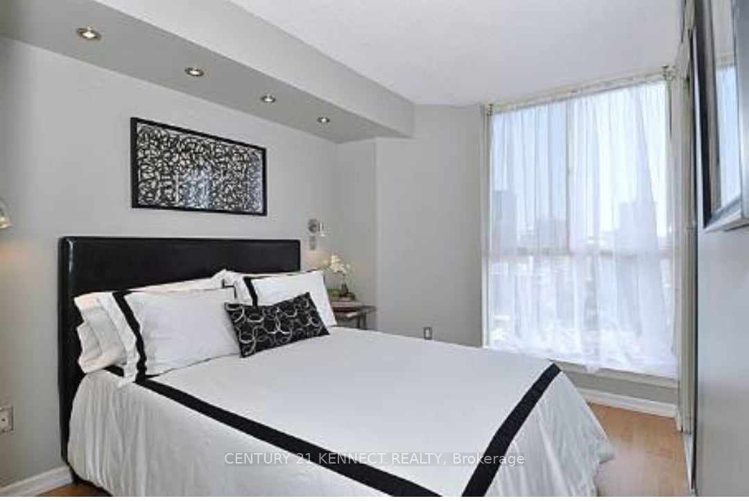 1055 Bay Street, #1904