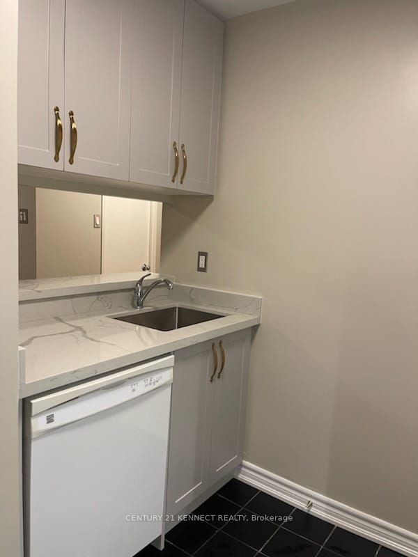 1055 Bay Street, #1904