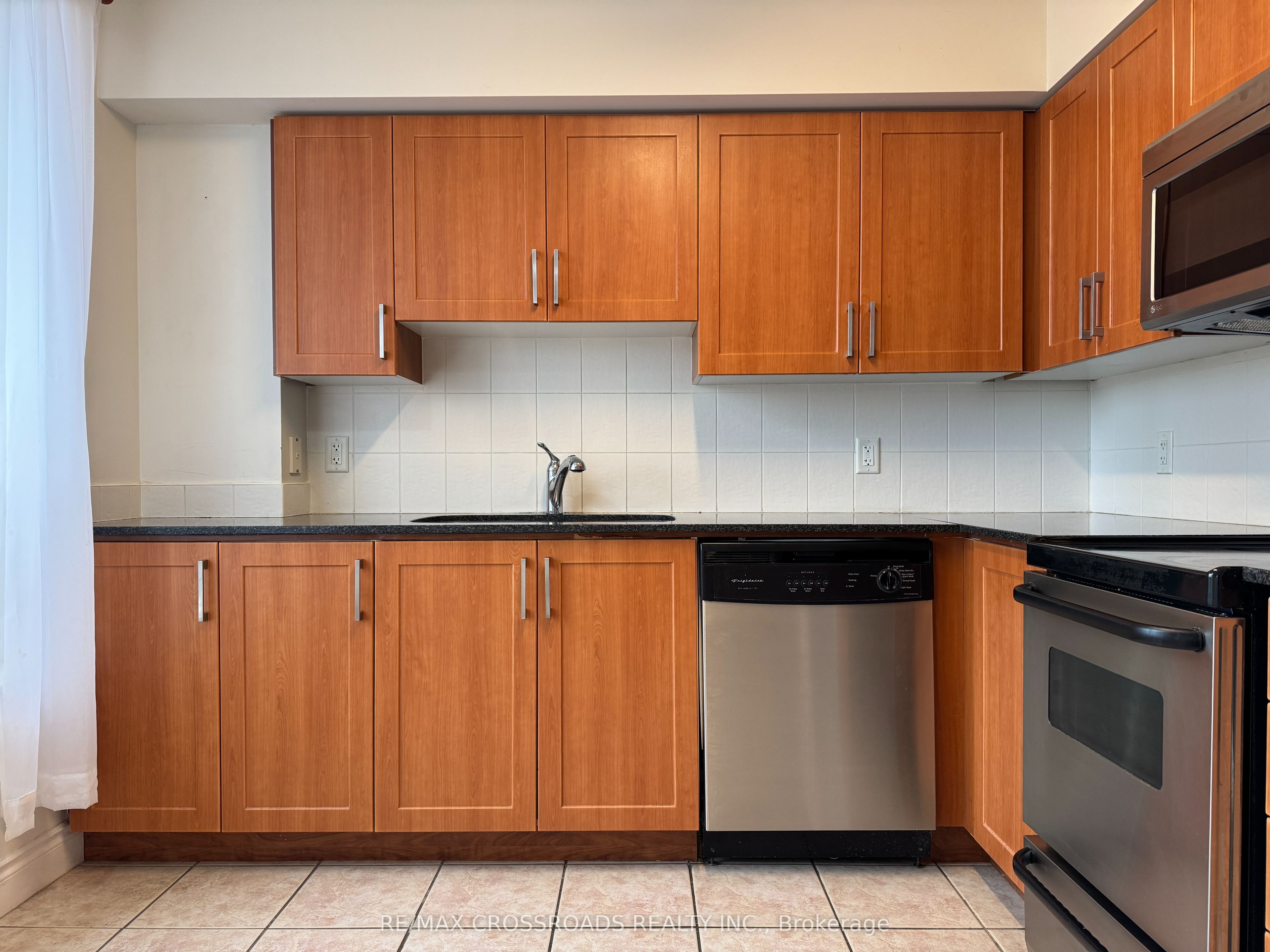 1103 Leslie Street, #802