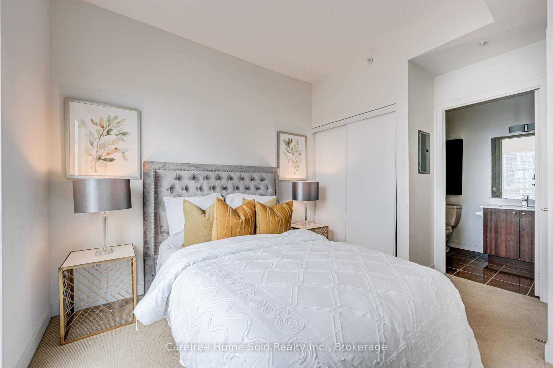 5740 Yonge Street, #1207