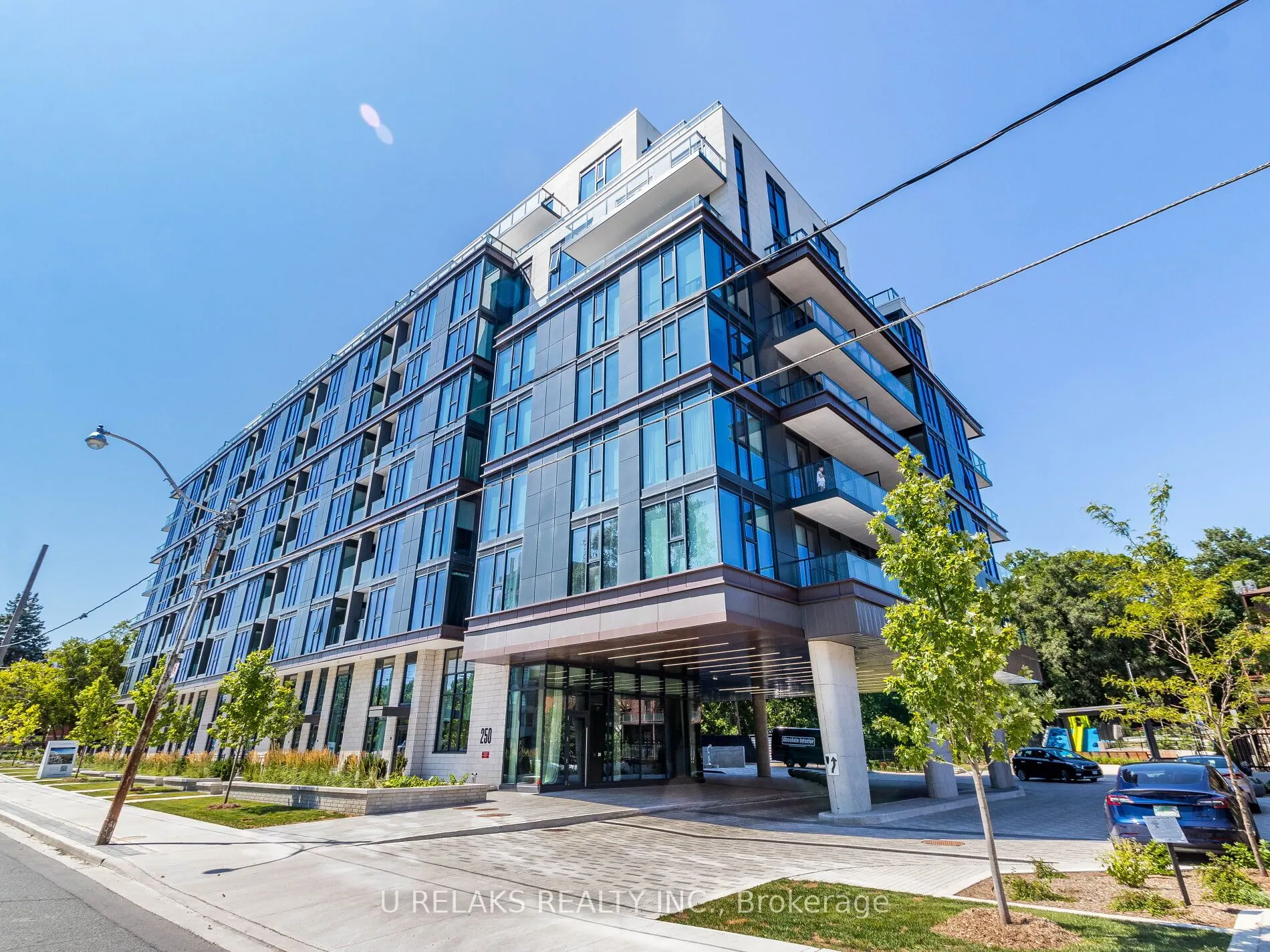 250 LAWRENCE Avenue W #416
