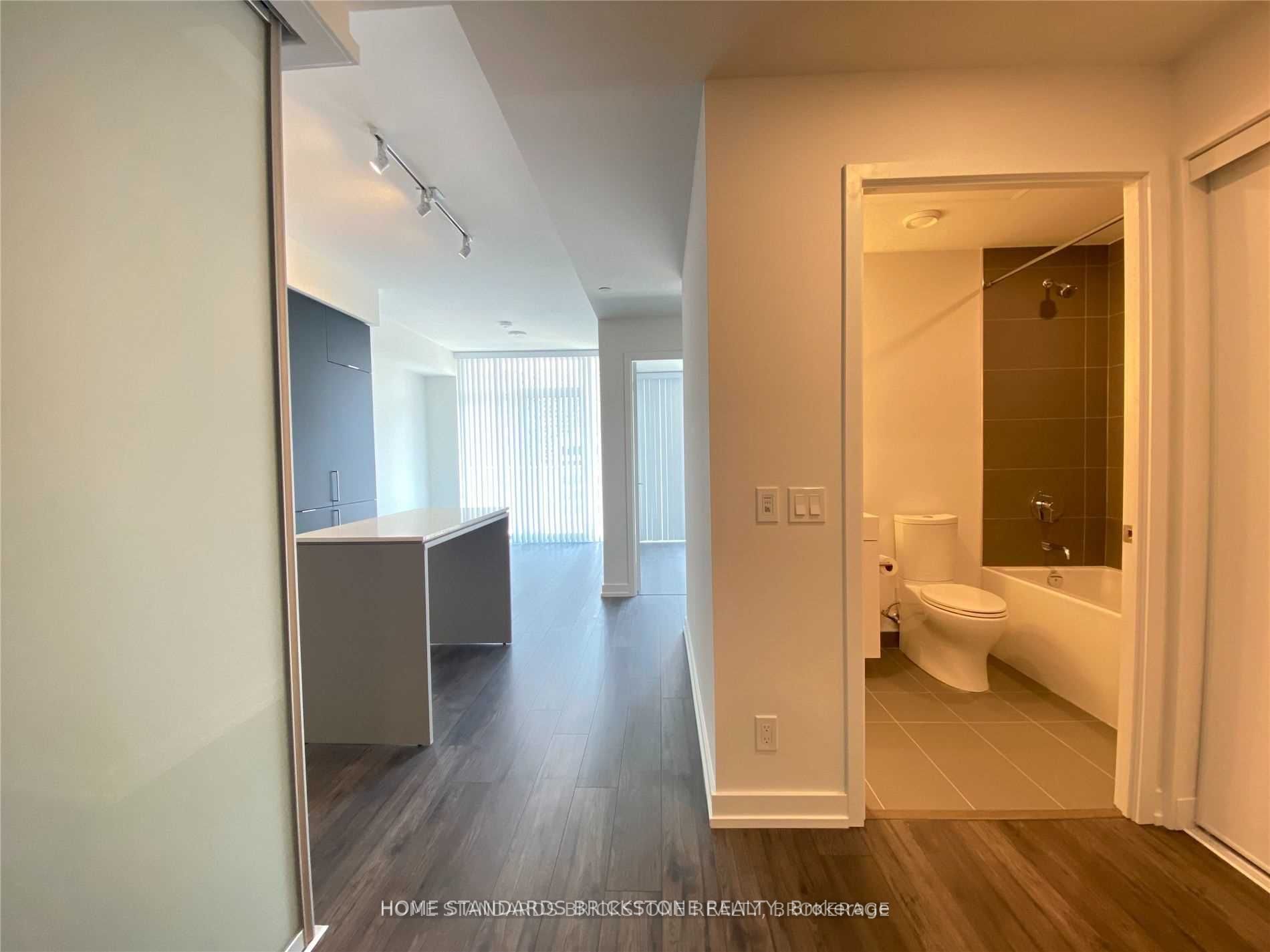33 Helendale Avenue, #1308