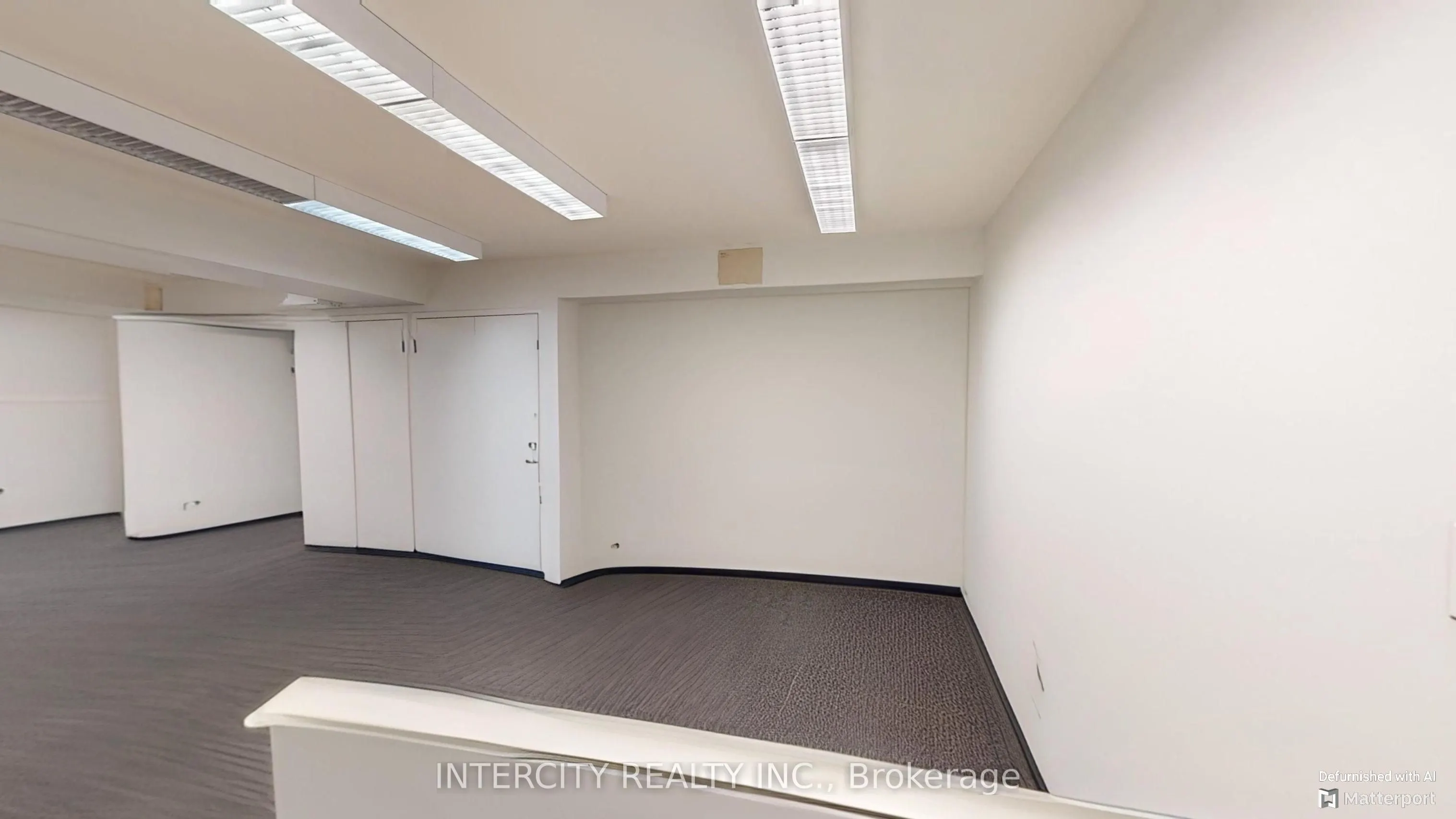 627 Bloor Street W, #2nd Flr