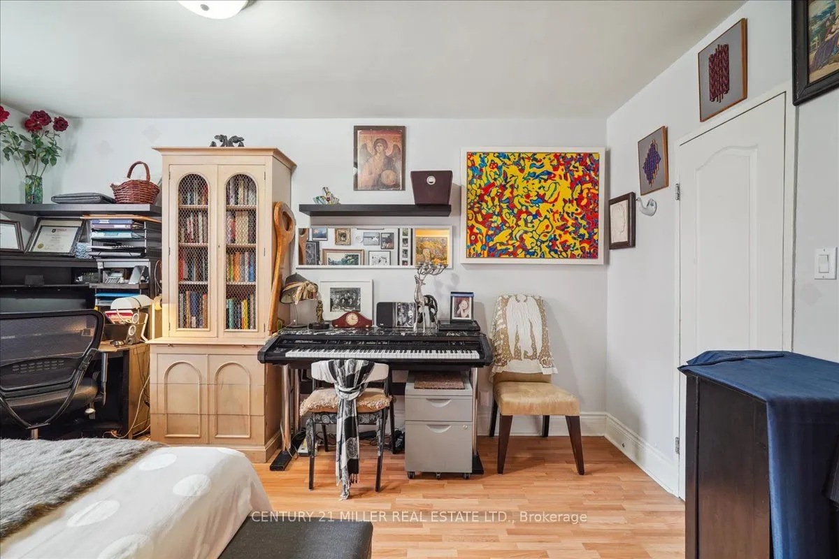 2550 Bathurst Street, #103