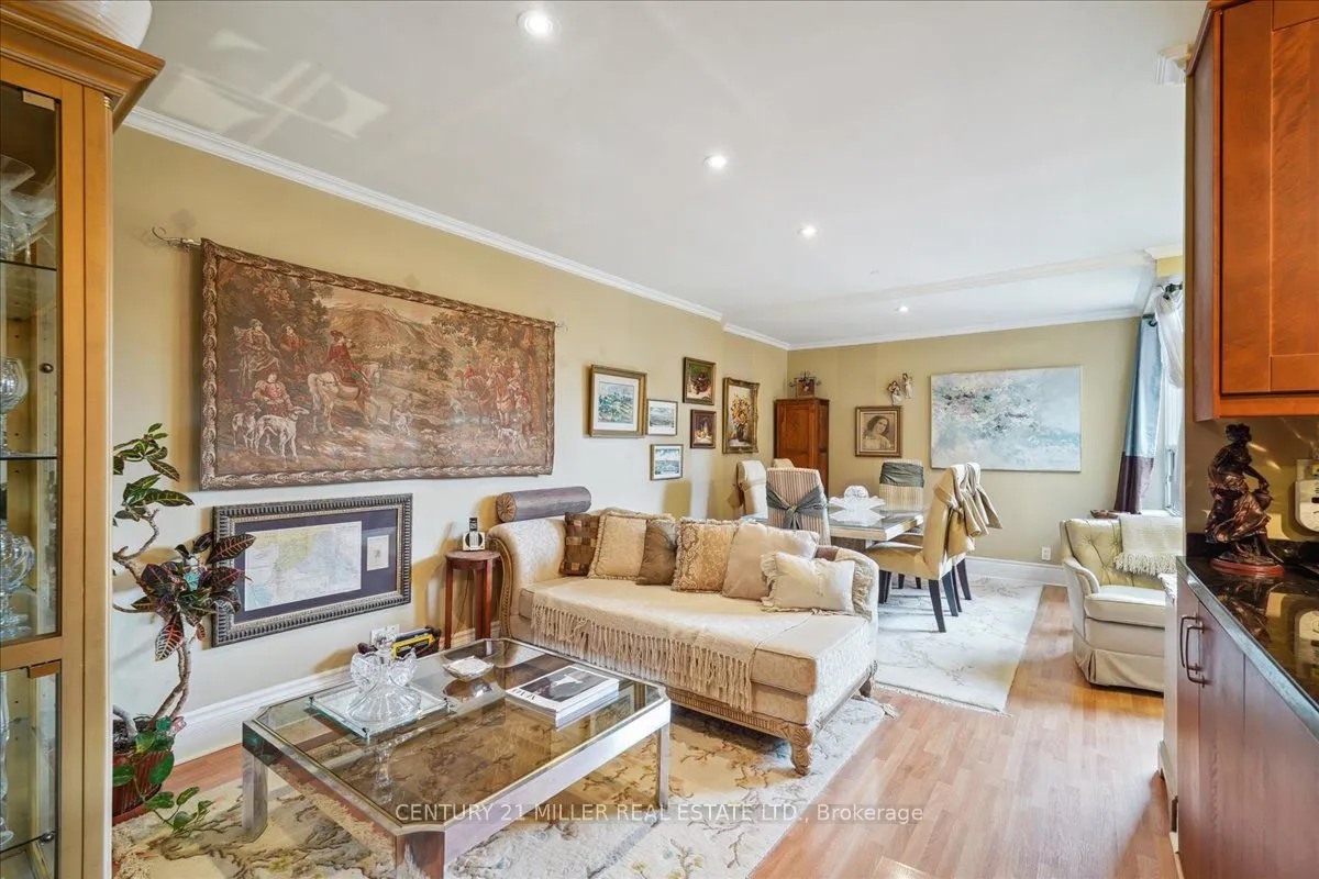 2550 Bathurst Street, #103