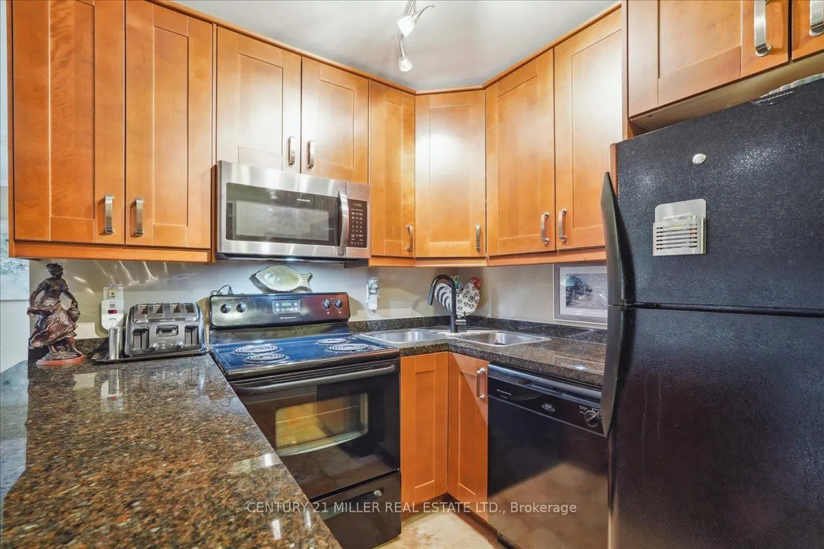 2550 Bathurst Street, #103