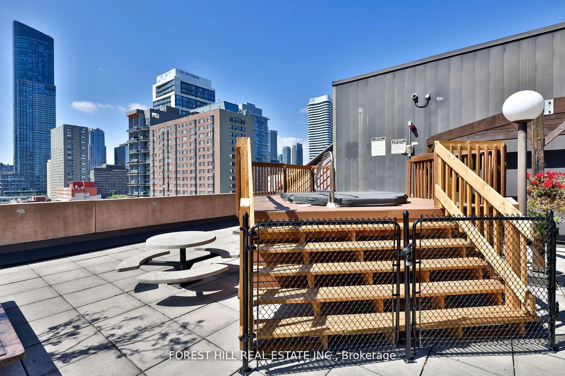 117 Gerrard Street, #503