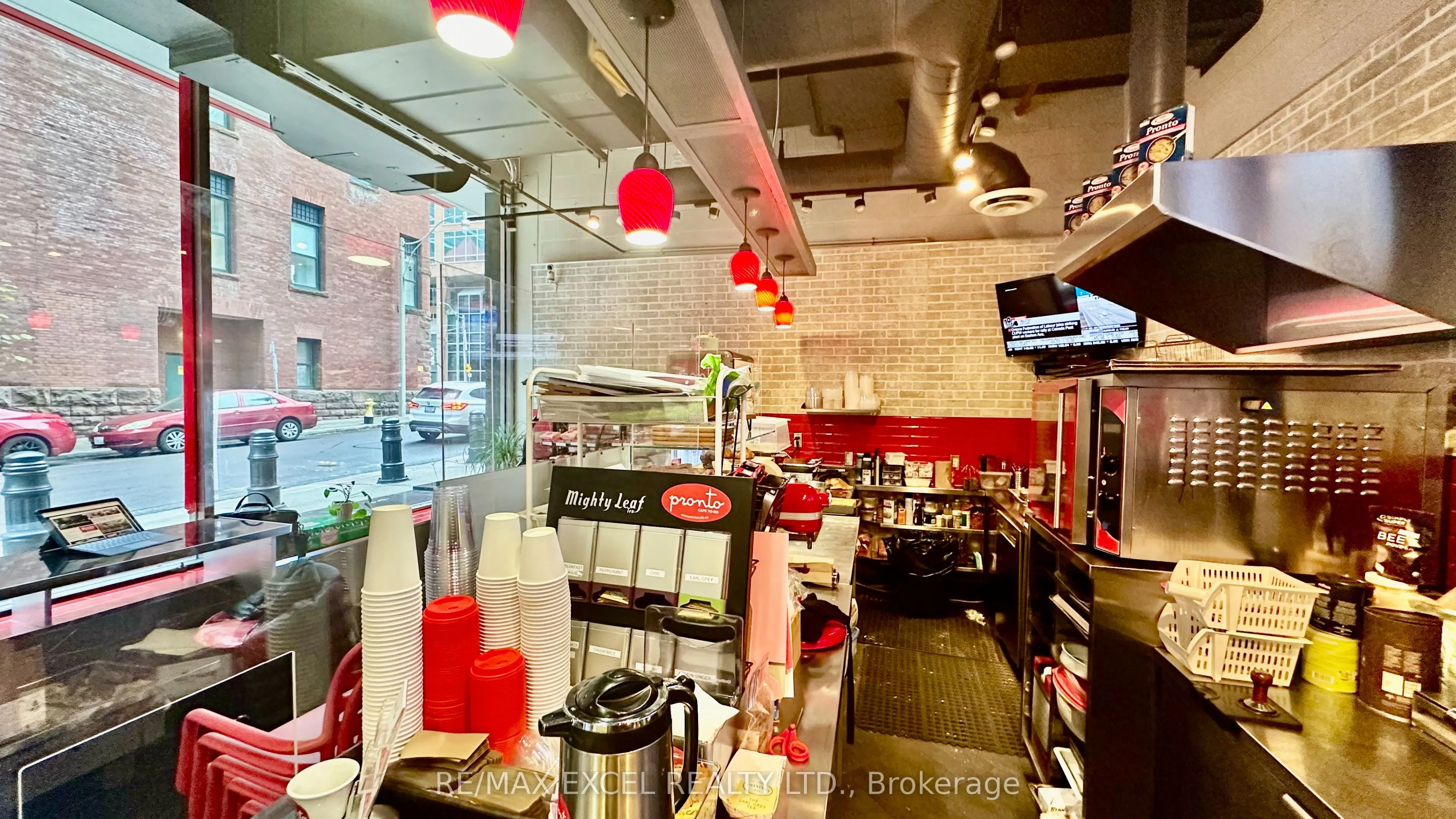 790 bay Street, #100