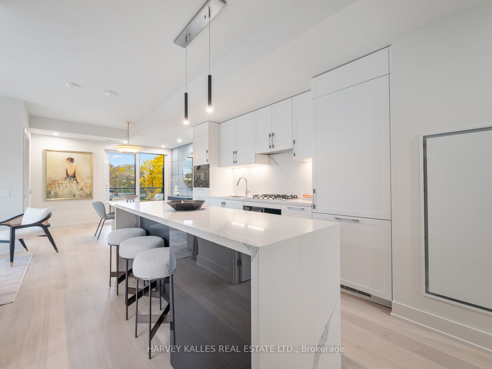 8 Manor Road W #711