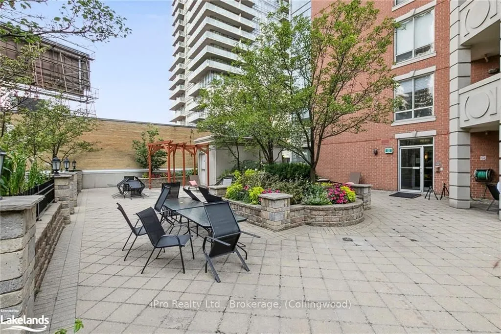 20 COLLIER Street, #502