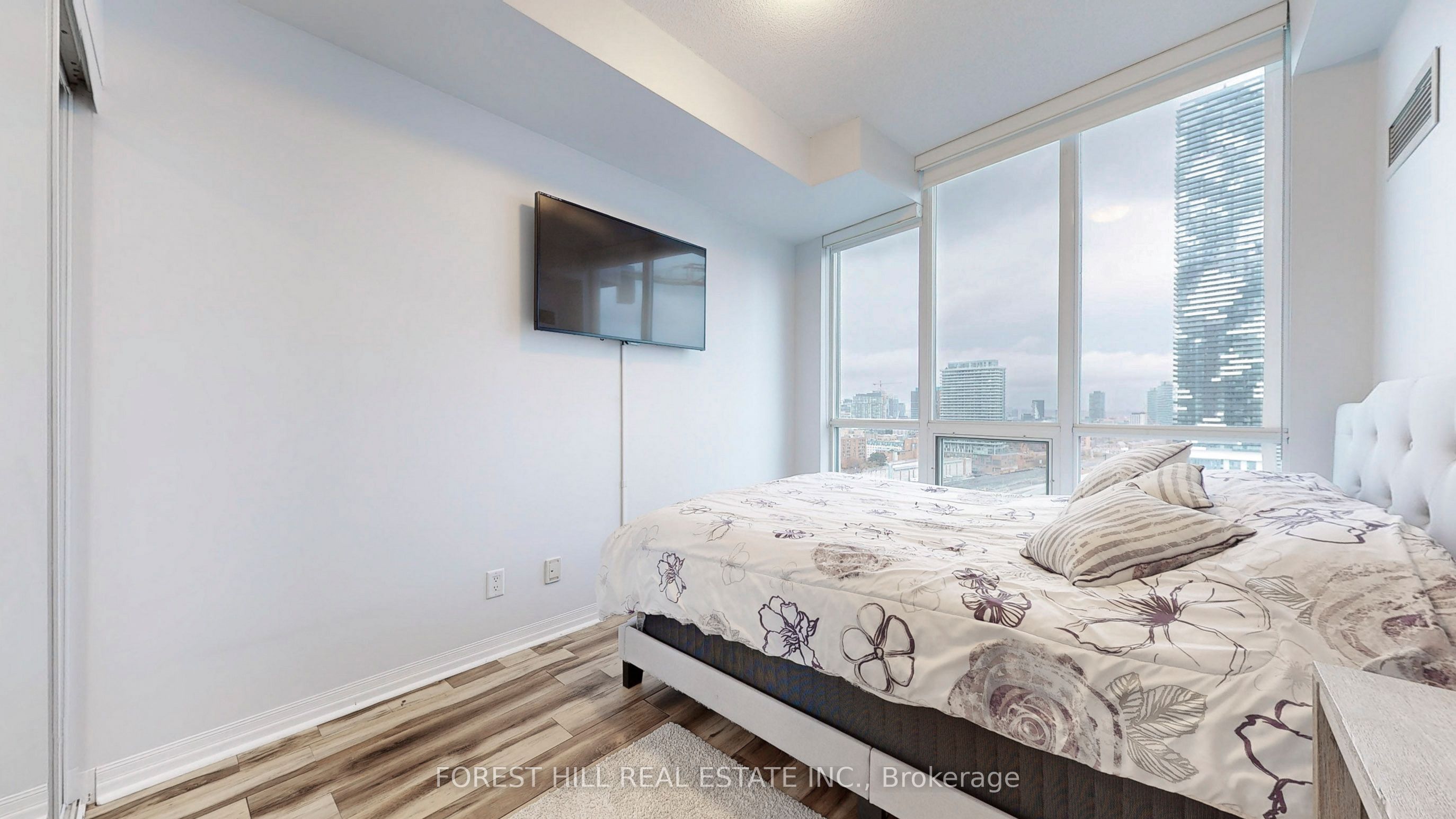 16 Yonge Street, #2207